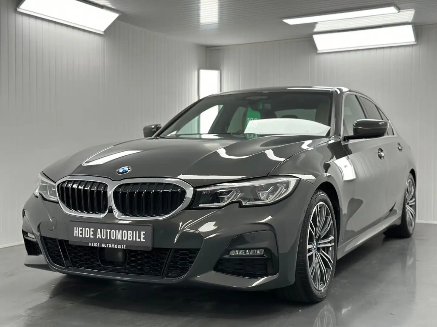 BMW 330 d M Sport Paket PLUS Individual DigitalTacho Сірий - 1