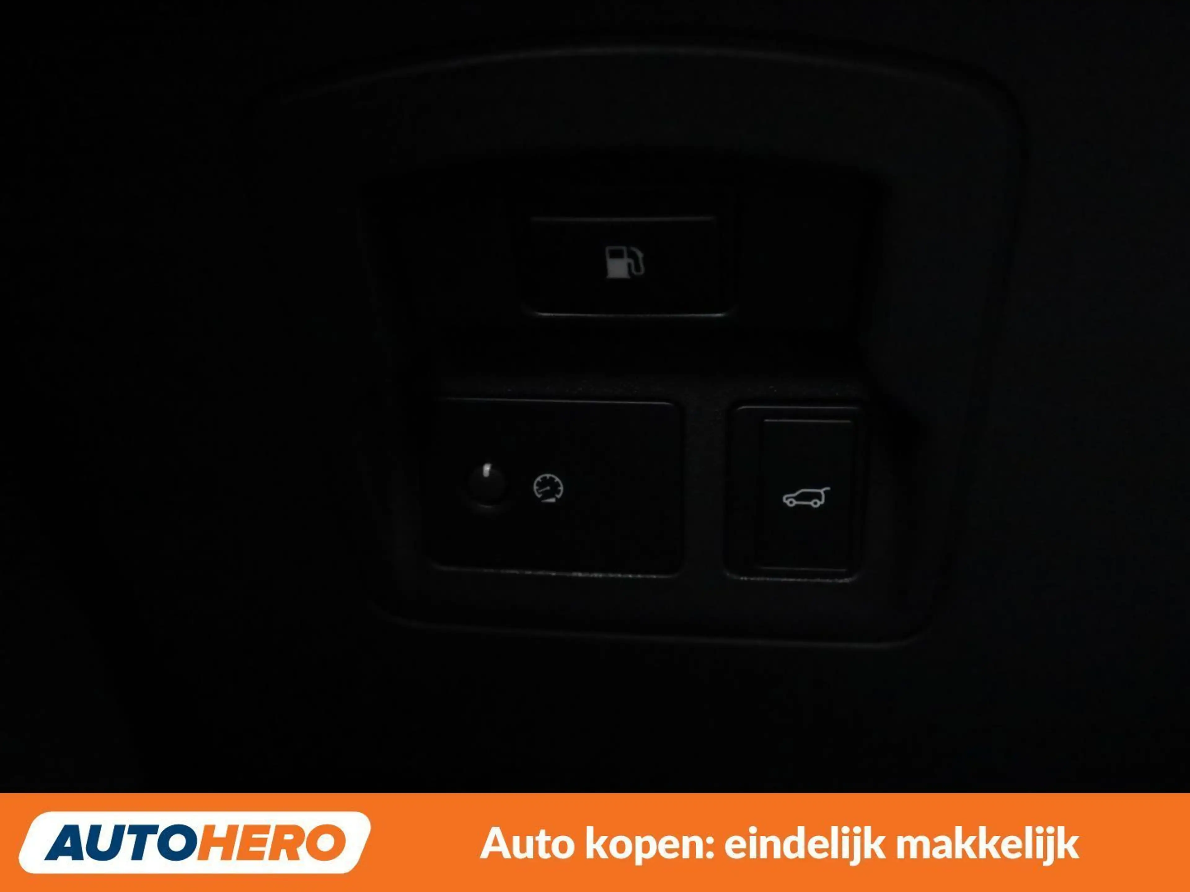 Land Rover Range Rover Velar P400e Plug-in Hybrid R-Dynamic — photo 27