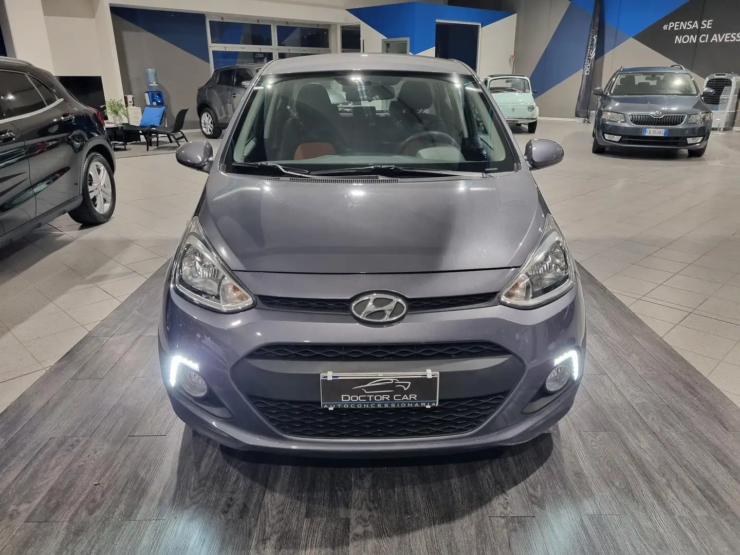 Hyundai i10 i10 1.0 Comfort econext Gpl Grigio - 2