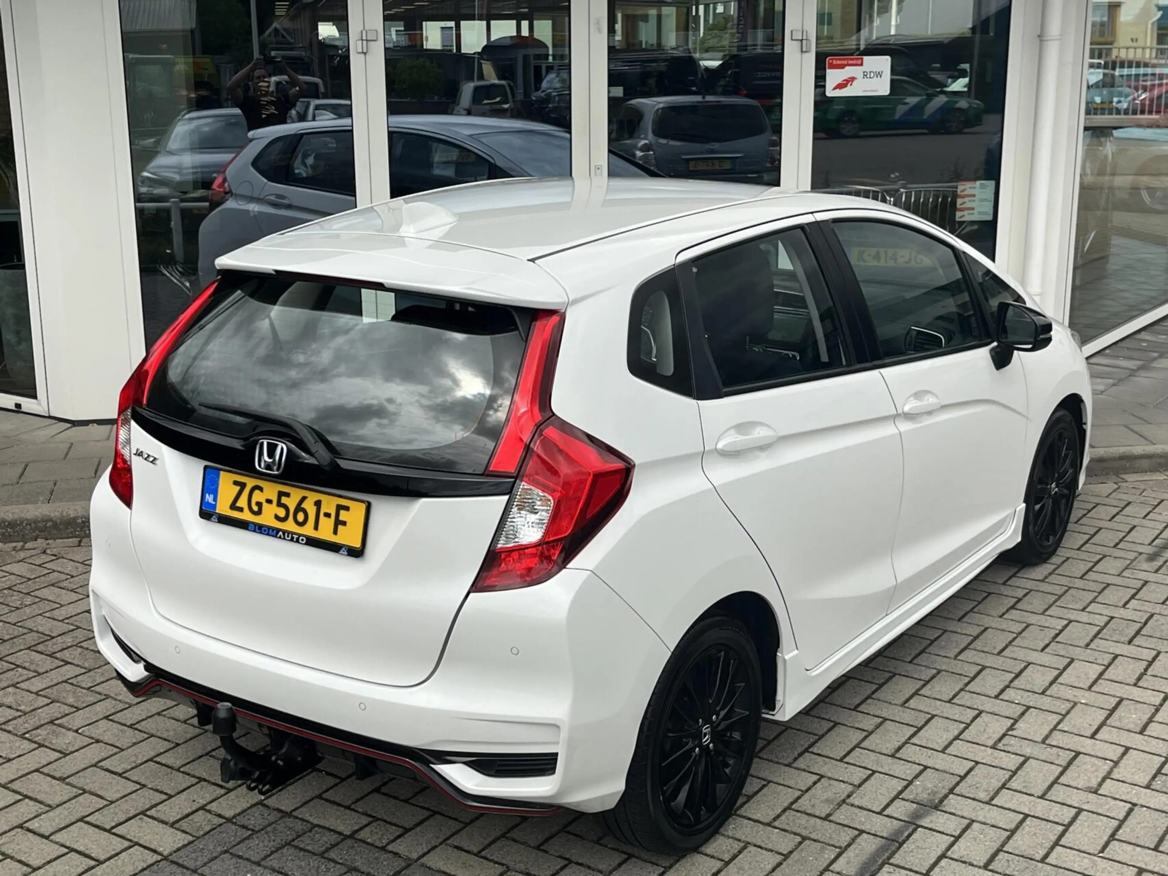 Honda Jazz 1.5 i-VTEC Dynamic 131PK TREKHAAK+1E EIG.+LED+PDC — photo 22