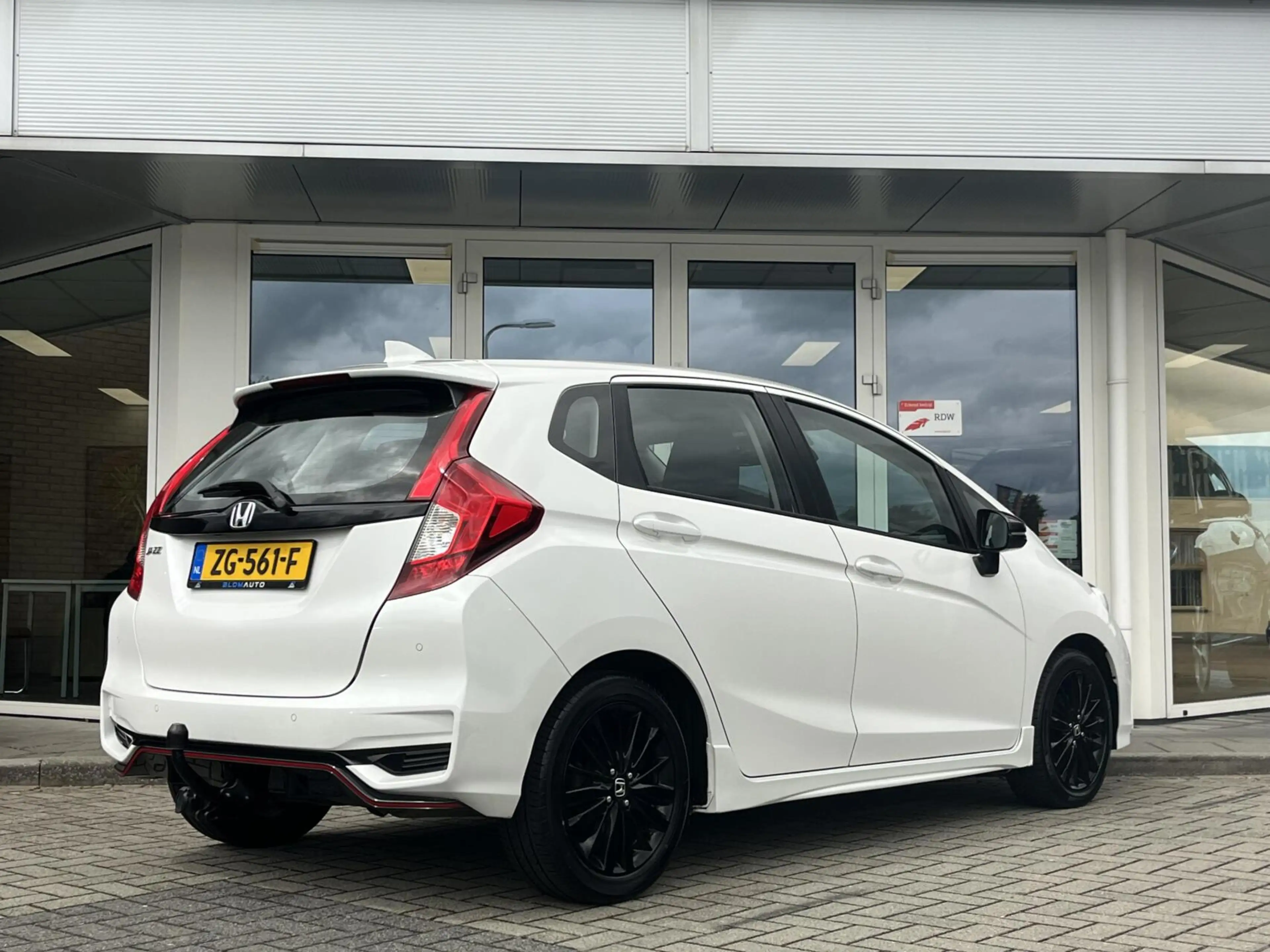Honda Jazz 1.5 i-VTEC Dynamic 131PK TREKHAAK+1E EIG.+LED+PDC — photo 7