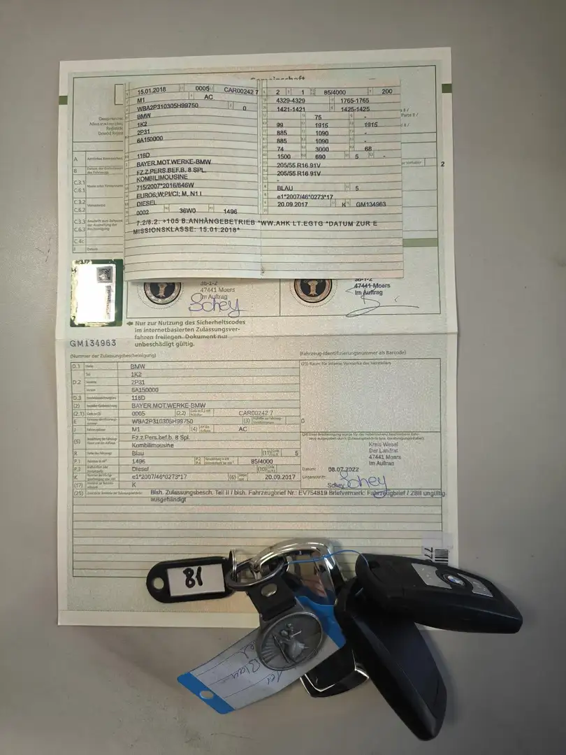 BMW 116 d Advantage 1.5 12V Automat Blau - 2