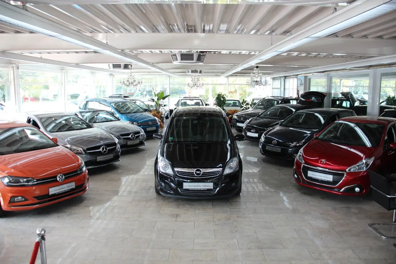 Opel Zafira B Innovation "110 Jahre" *Automatik* Schwarz - 1