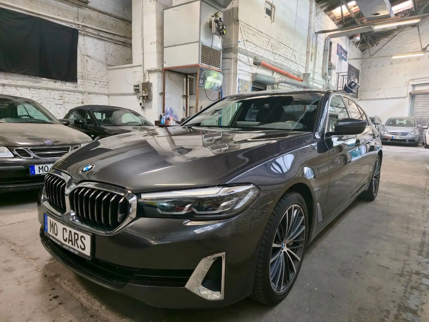 BMW 530 Baureihe 5 Lim. 530 d Luxury Line Grau - 1