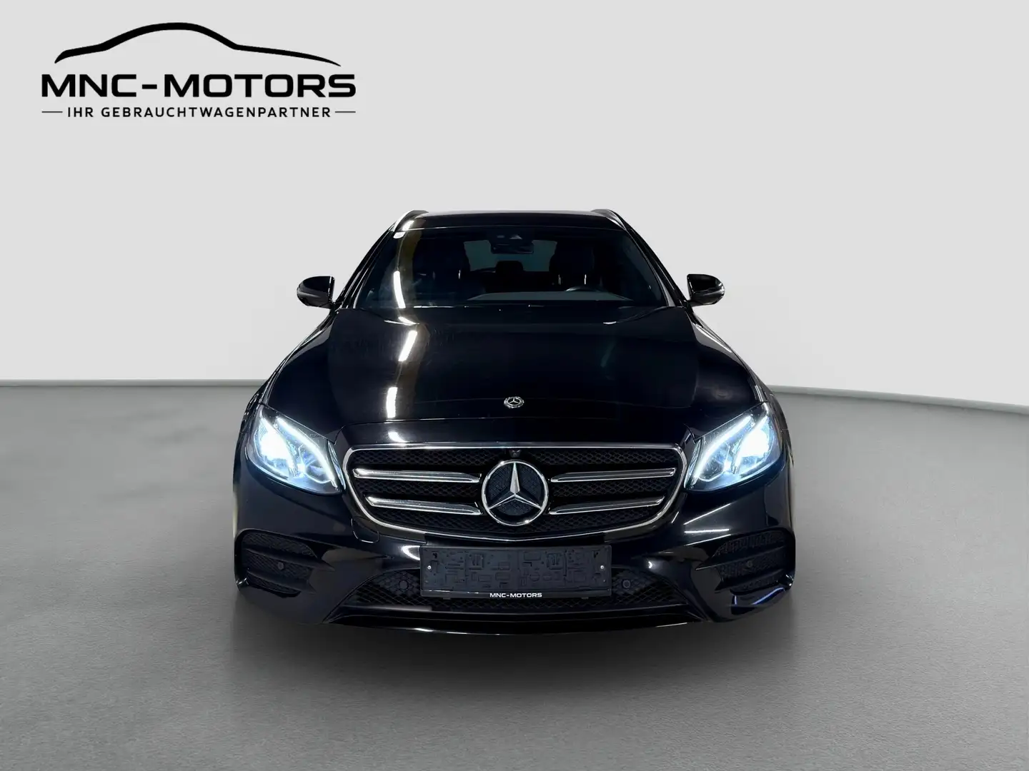 Mercedes-Benz E 300 de |AMG-line|360°|Keyless-Entry|AHK|LED|Night Schwarz - 2