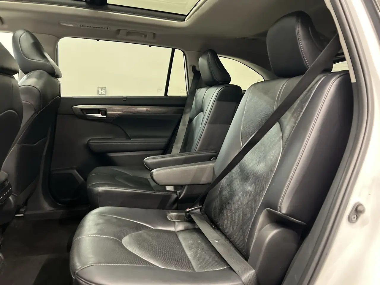 Toyota Highlander снимка Toyota Highlander