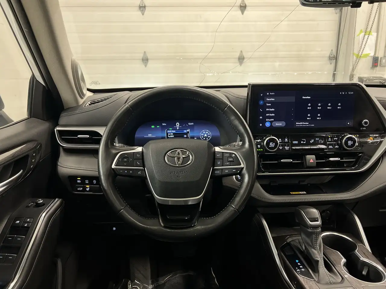 Toyota Highlander снимка Toyota Highlander