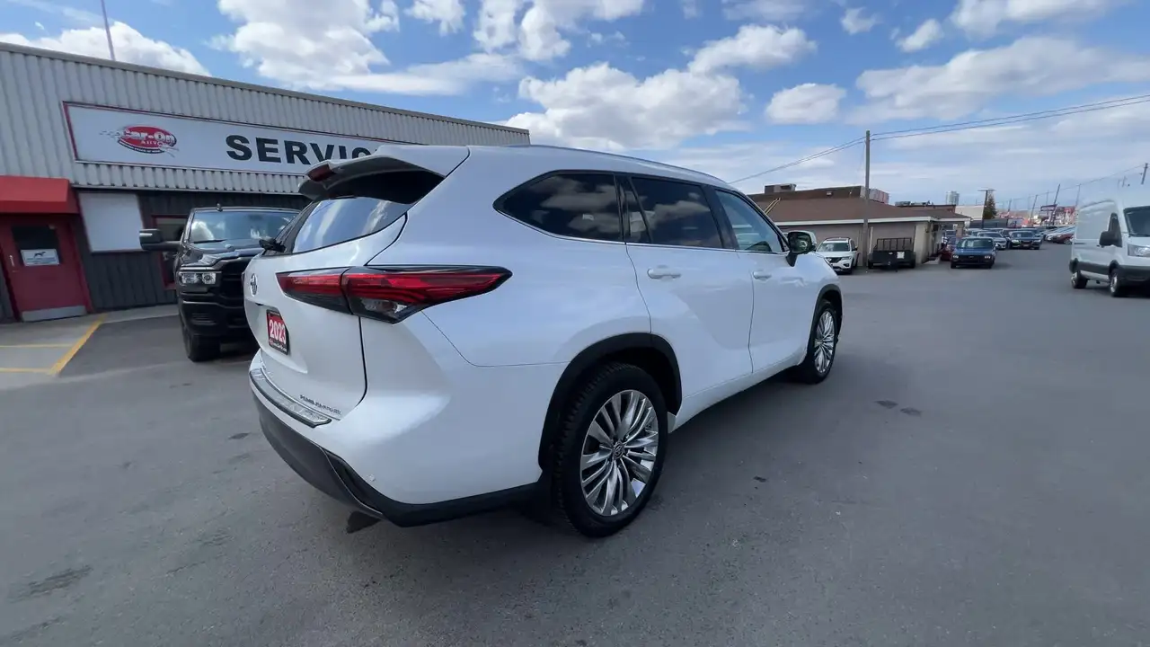 Toyota Highlander снимка Toyota Highlander