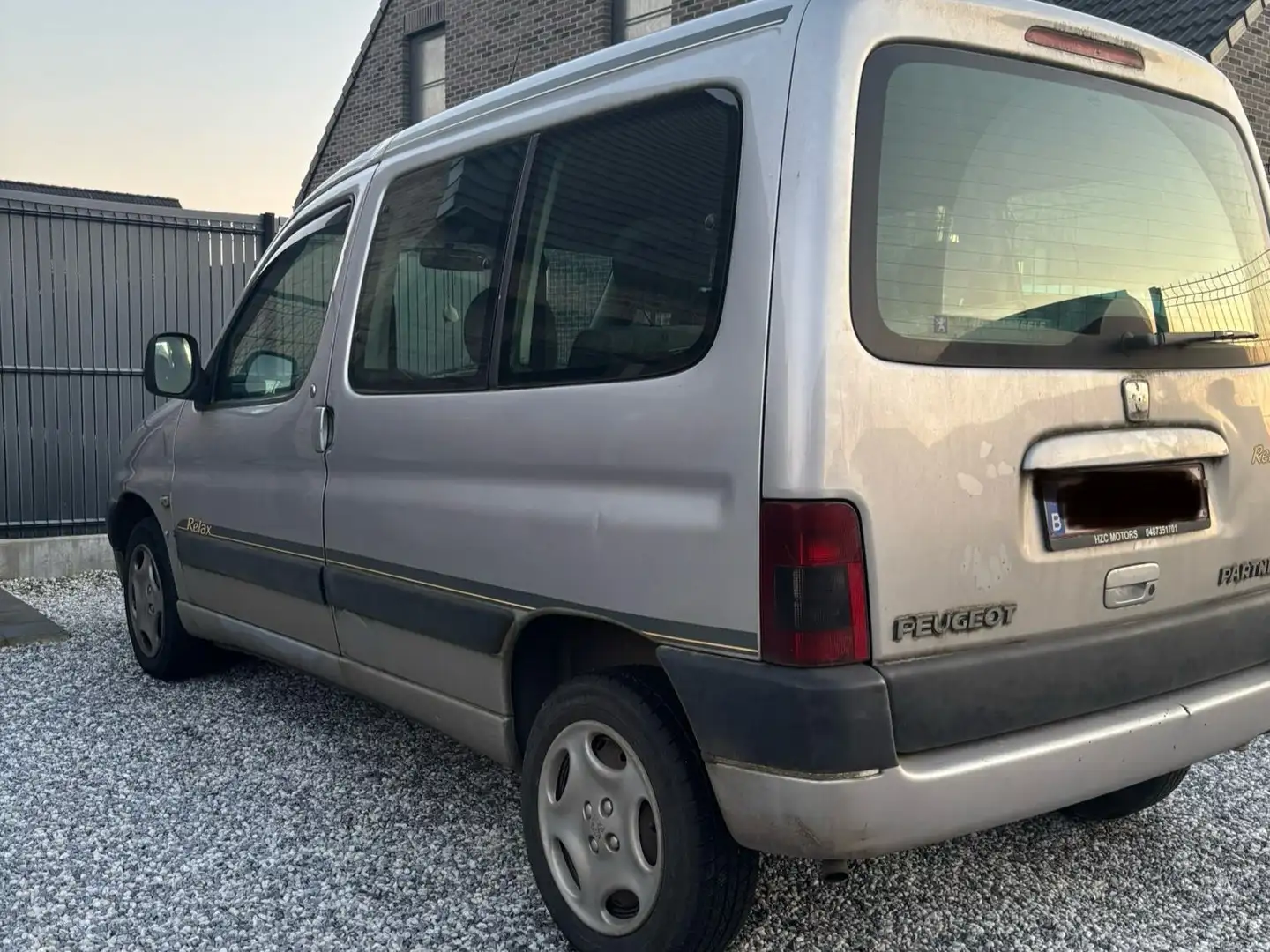 Peugeot Partner 1.4i Stříbrná - 2