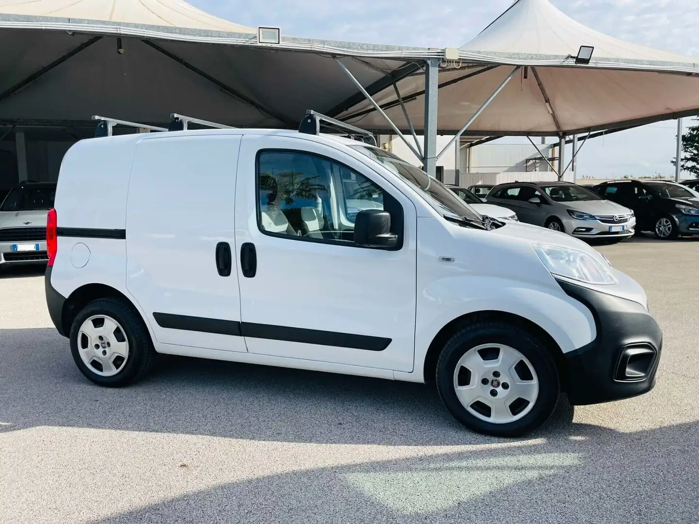 Fiat Fiorino 1.3 MJT 95CV Cargo SX Blanc - 1