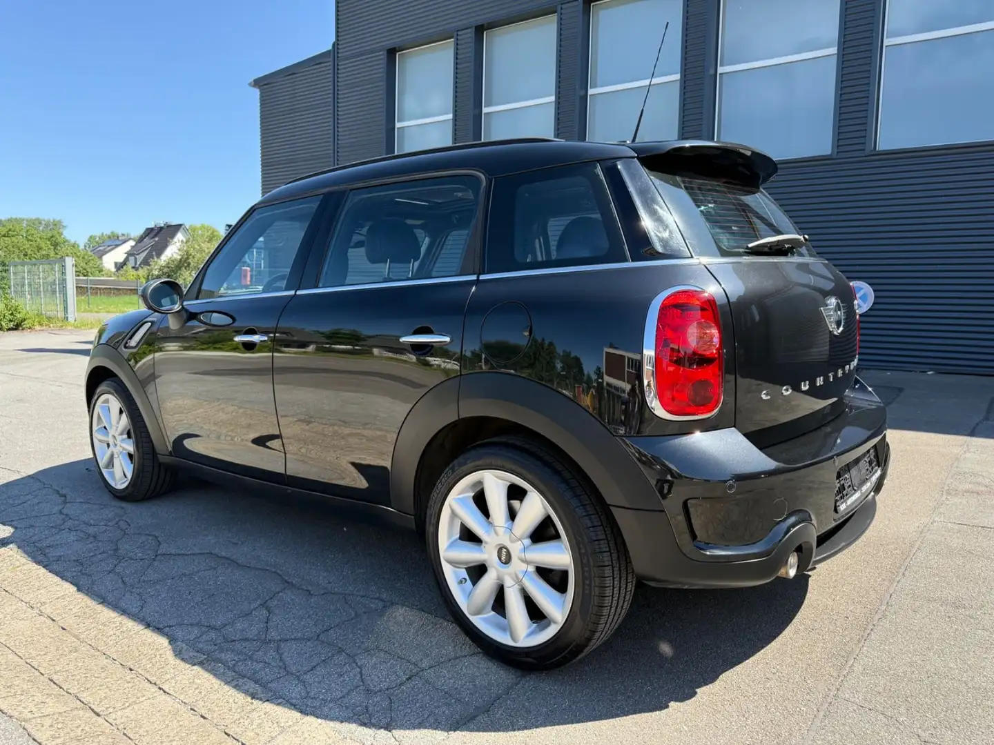 MINI Cooper SD Countryman Pano Navi Xenon H/K 18 Zoll Zwart - 2
