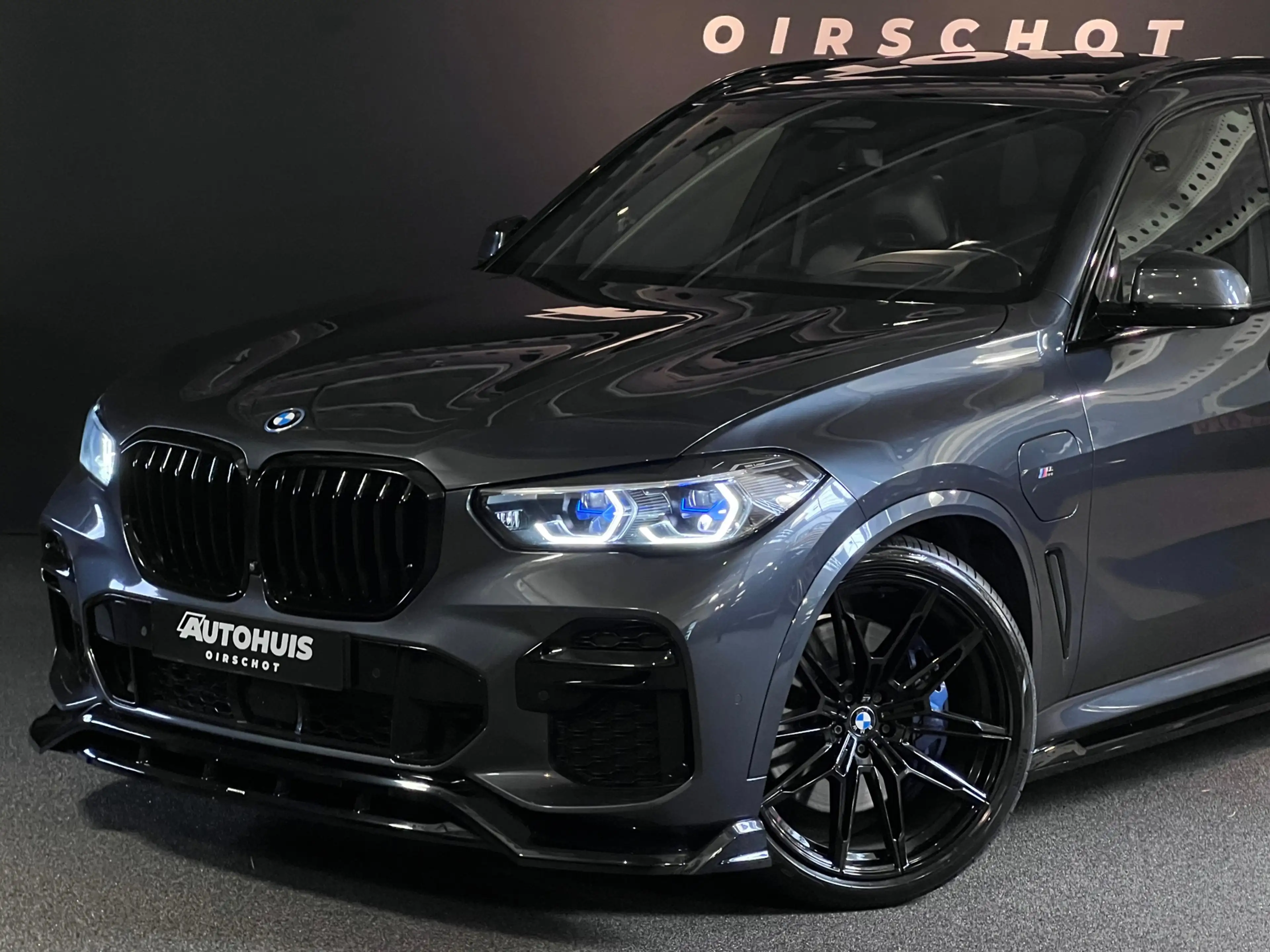 BMW X5 XDrive45e High Executive Edition M Pano/ Laser/ 22 — photo 3