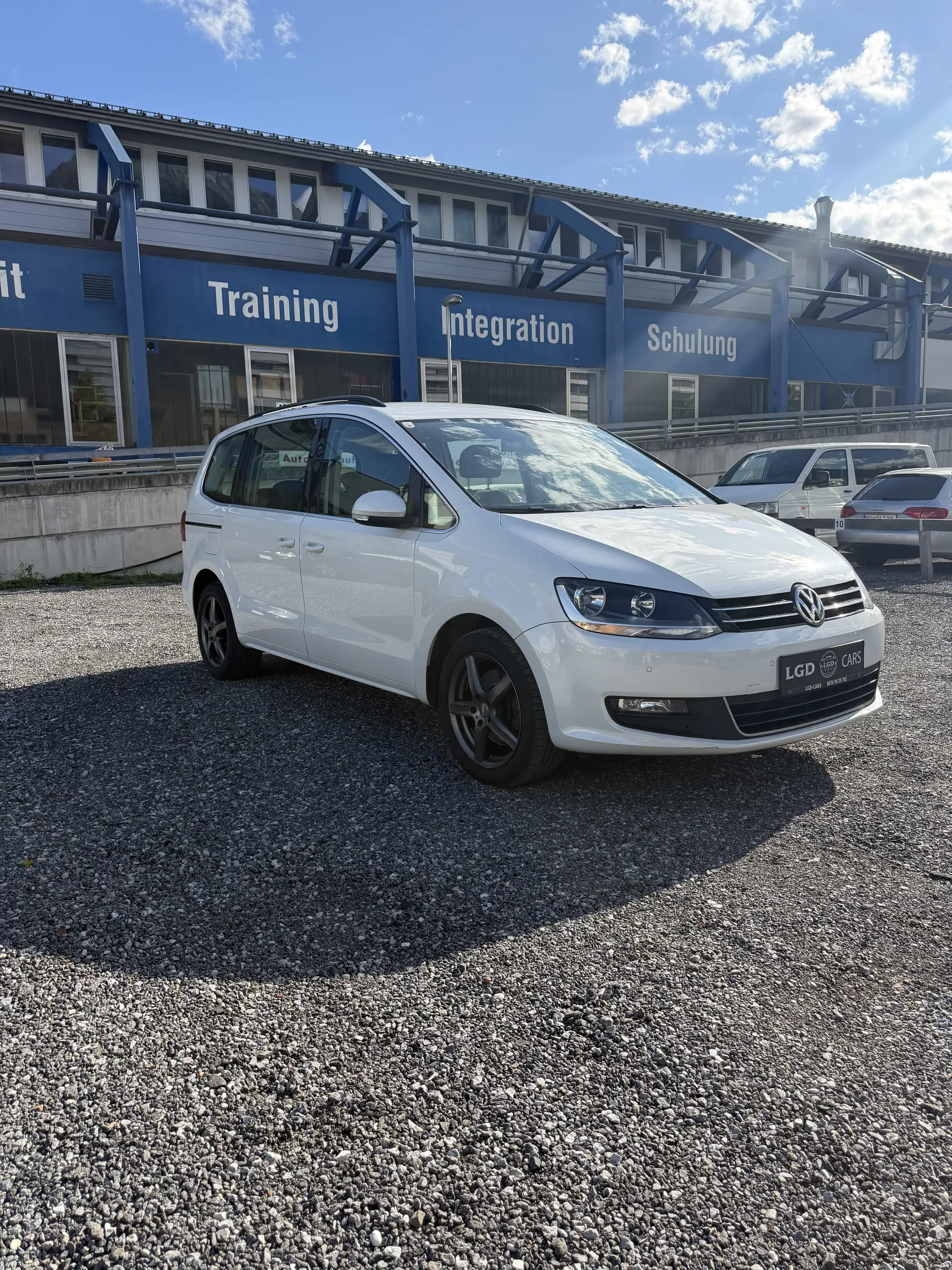 Volkswagen Sharan Comfortline BMT 2,0 TDI DSG — photo 2
