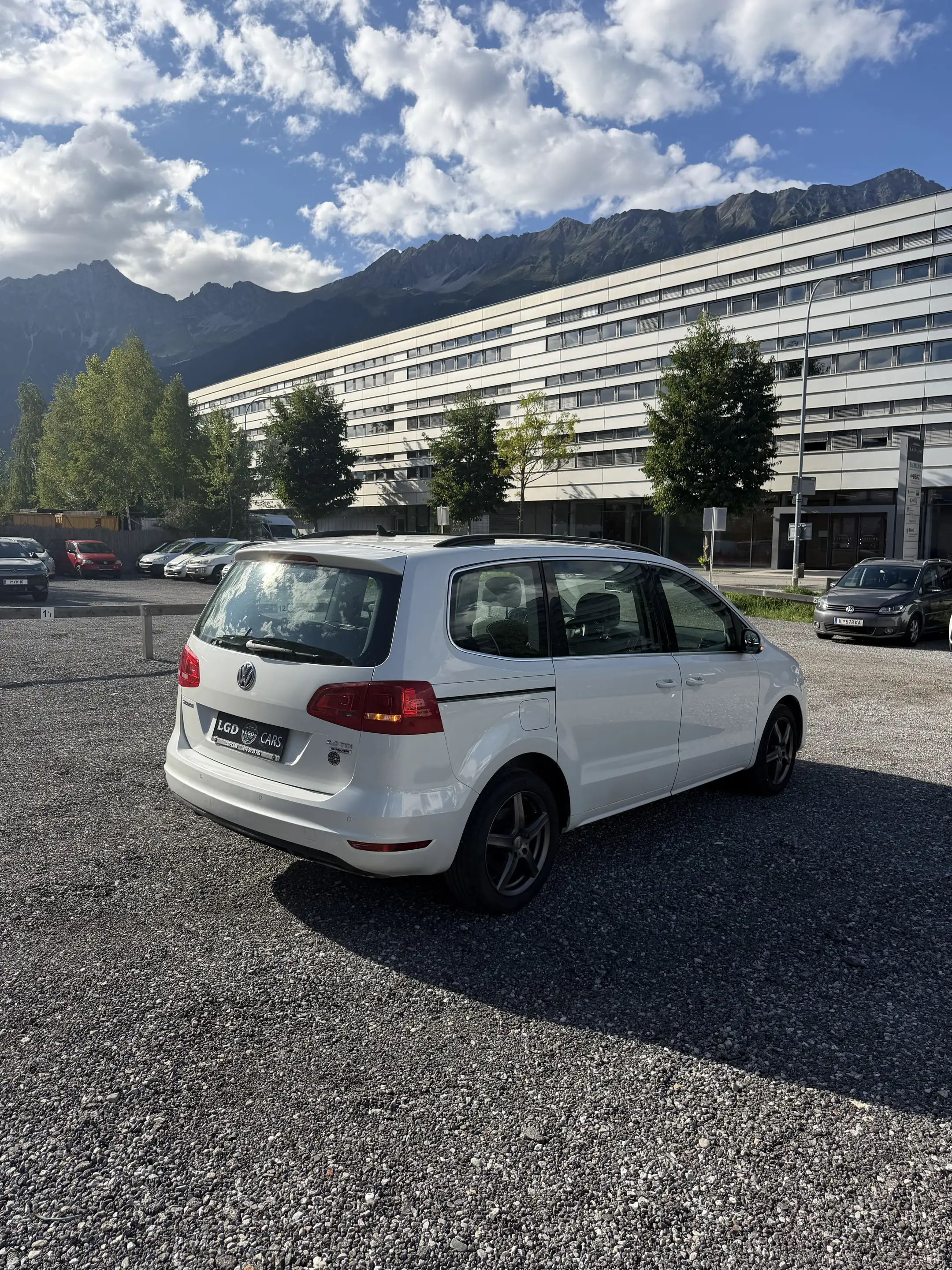 Volkswagen Sharan Comfortline BMT 2,0 TDI DSG — photo 5