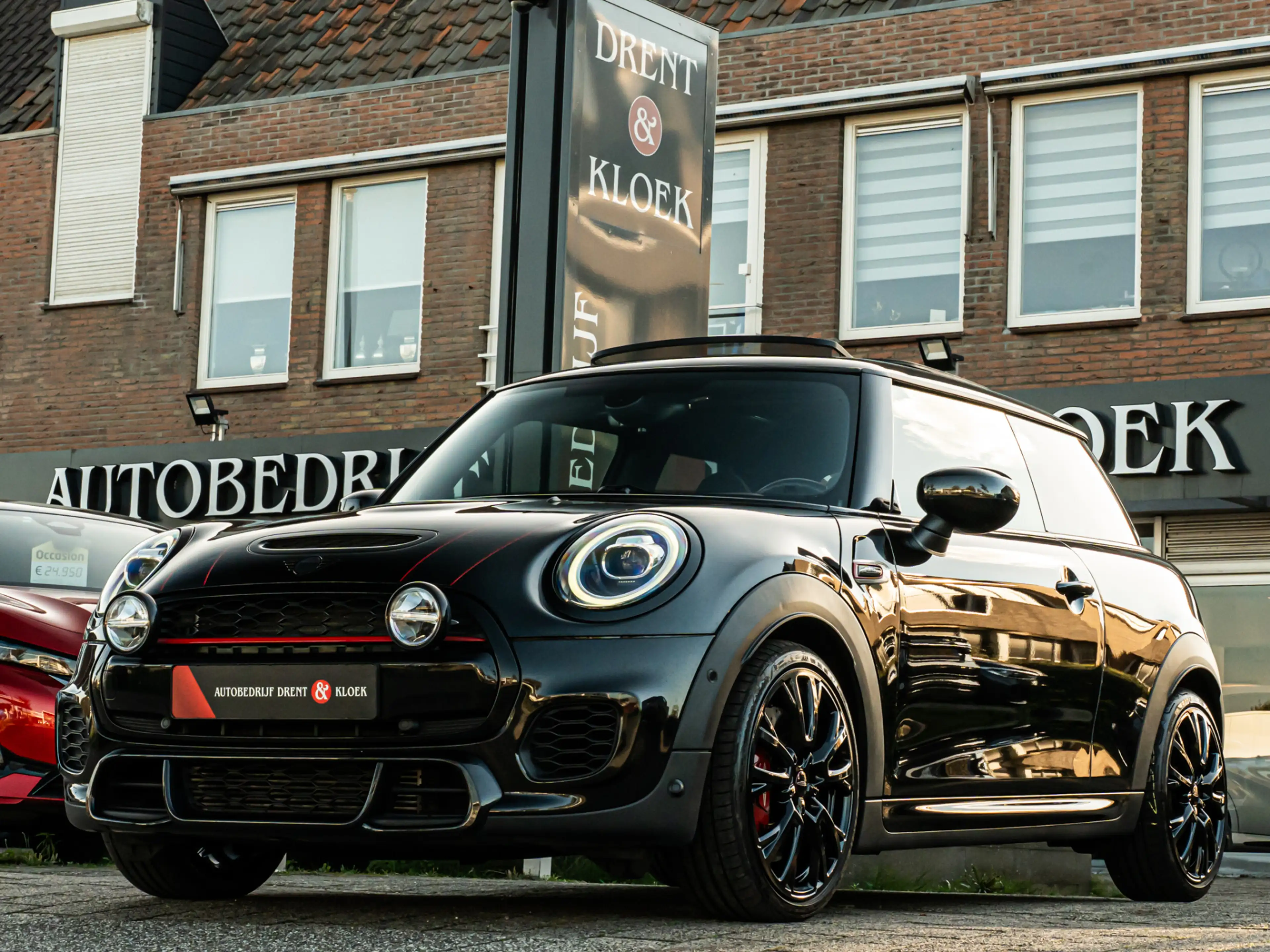 MINI John Cooper Works 3-Deurs 2.0 Chili ORG NL PANO JCW STOELEN 18 INCH