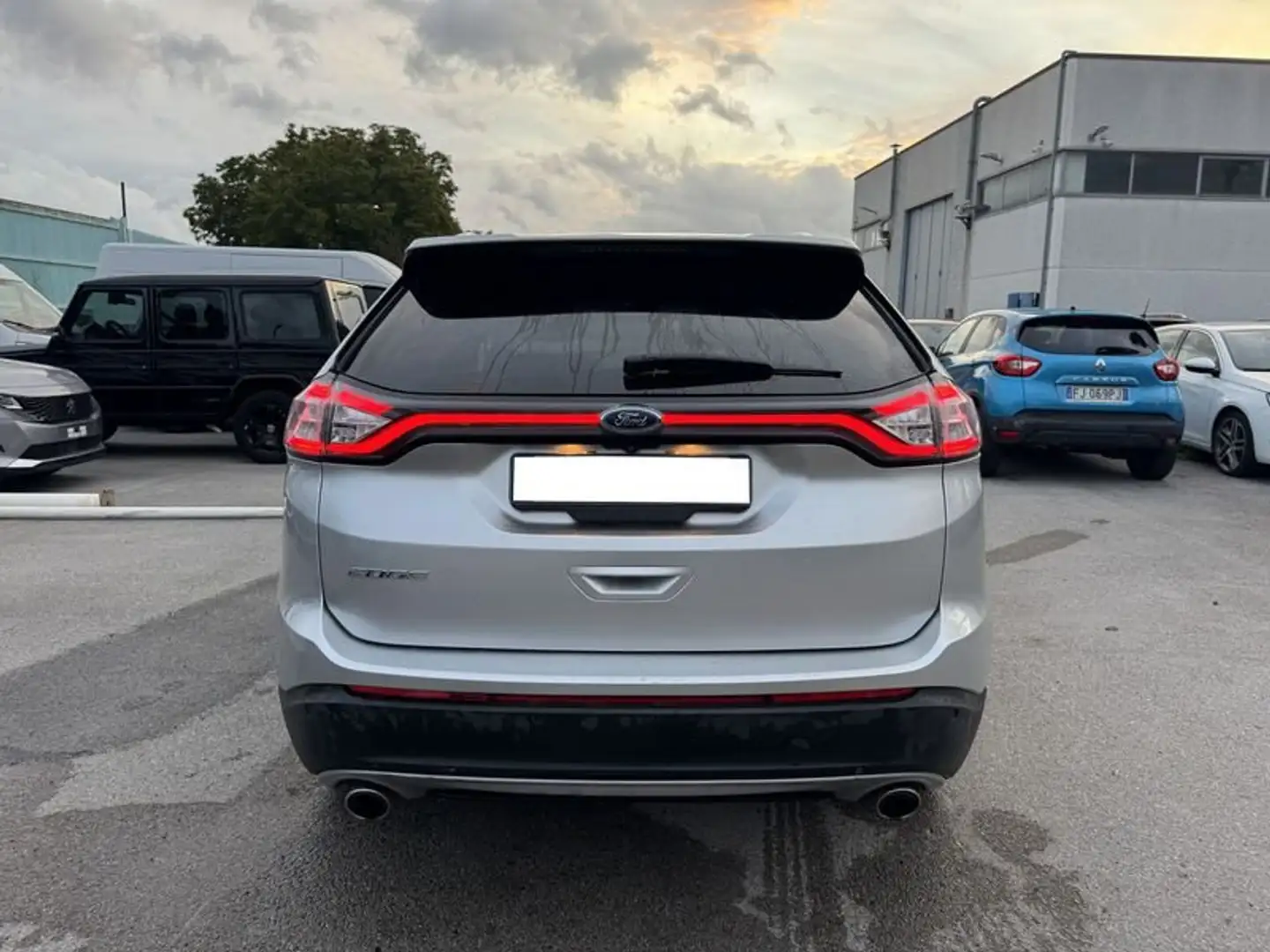 Ford Edge 2.0 TDCI 210 CV AWD Start&Stop Powershift Titanium Szürke - 2