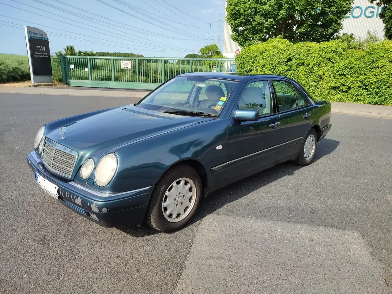 Mercedes-Benz E 240 E-Klasse Elegance sehr guter Zustand, foto 2