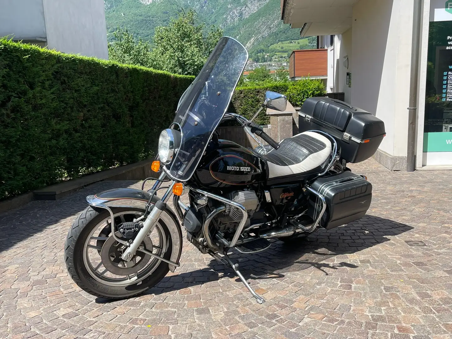 Moto Guzzi California 1000 II Černá - 1