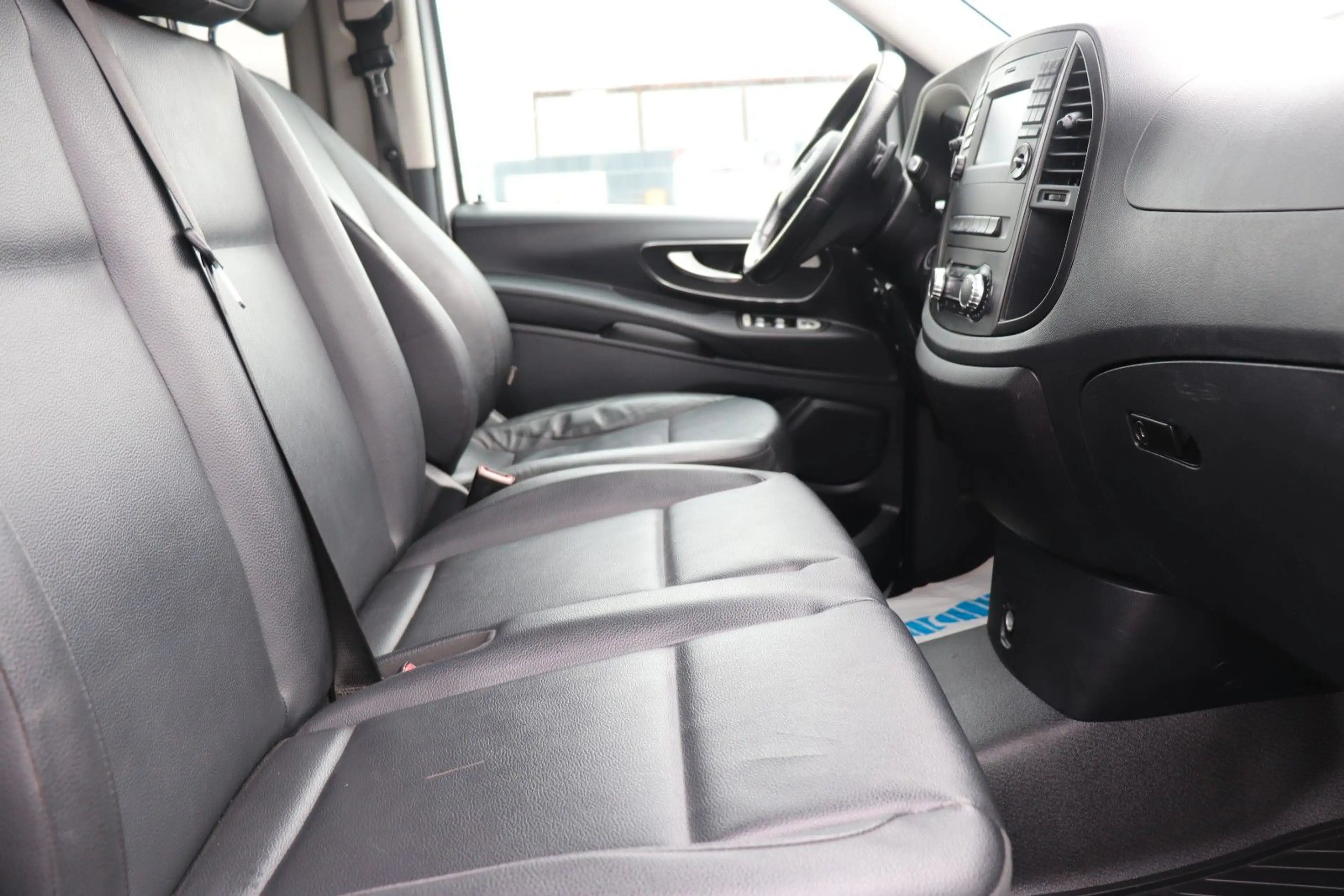 Mercedes-Benz Vito Tourer 114 CDI RWD lang Pro — photo 10