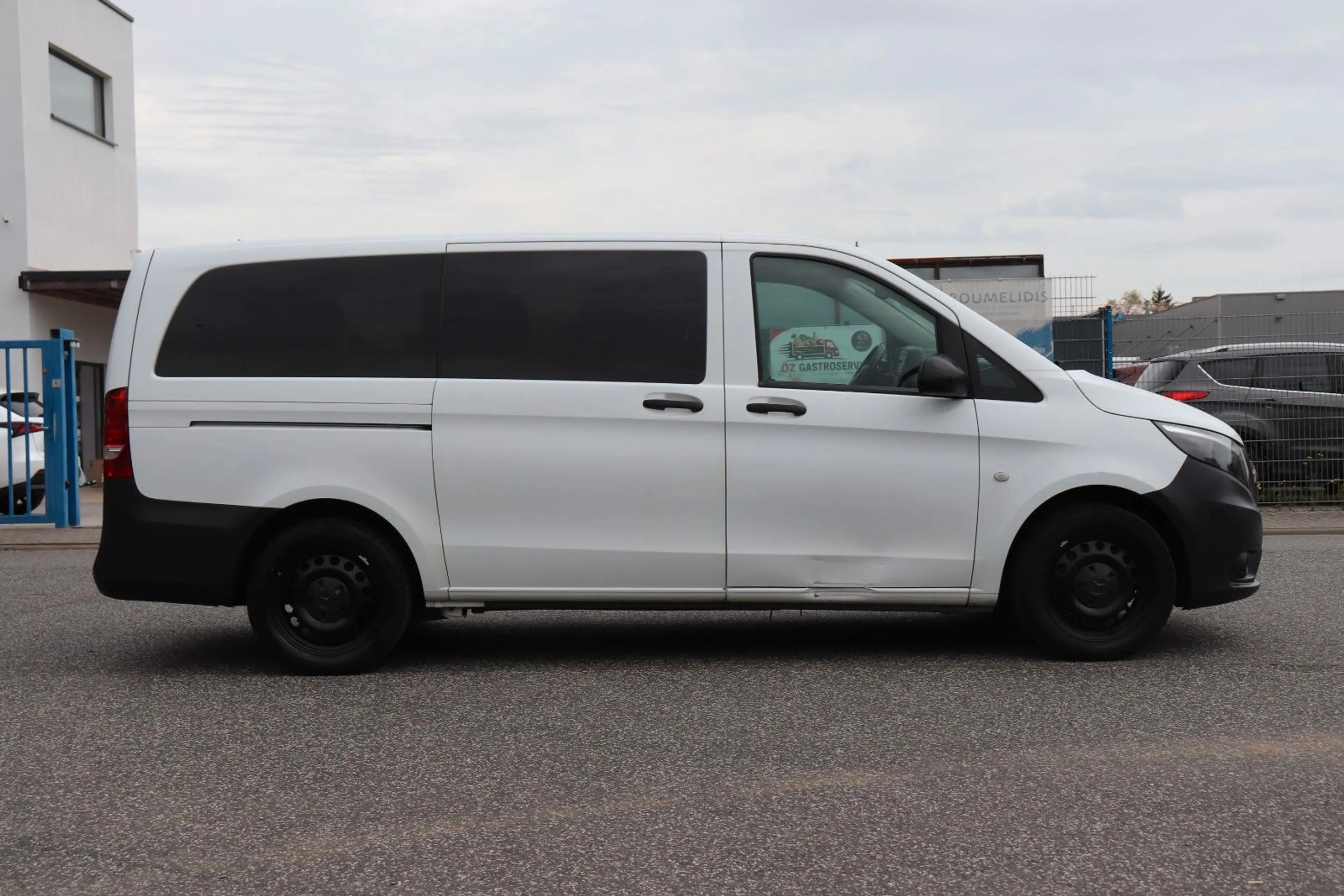 Mercedes-Benz Vito Tourer 114 CDI RWD lang Pro — photo 6