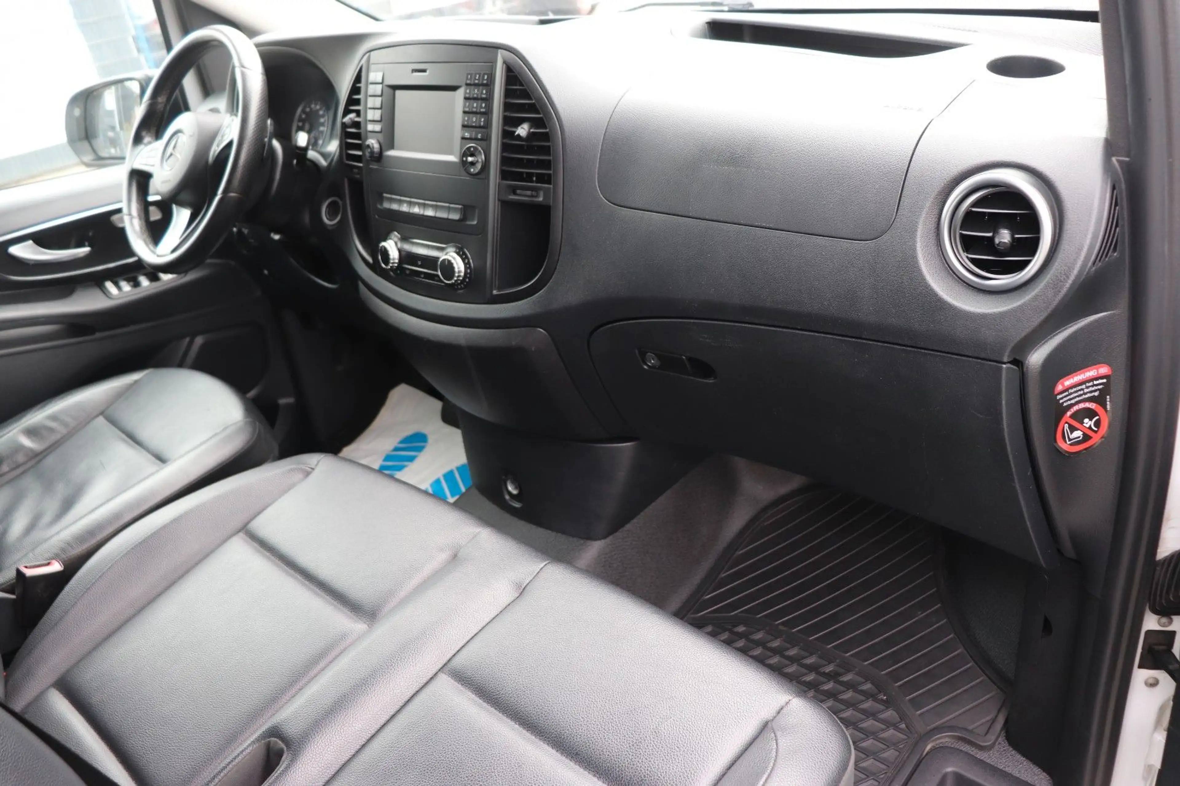 Mercedes-Benz Vito Tourer 114 CDI RWD lang Pro — photo 9