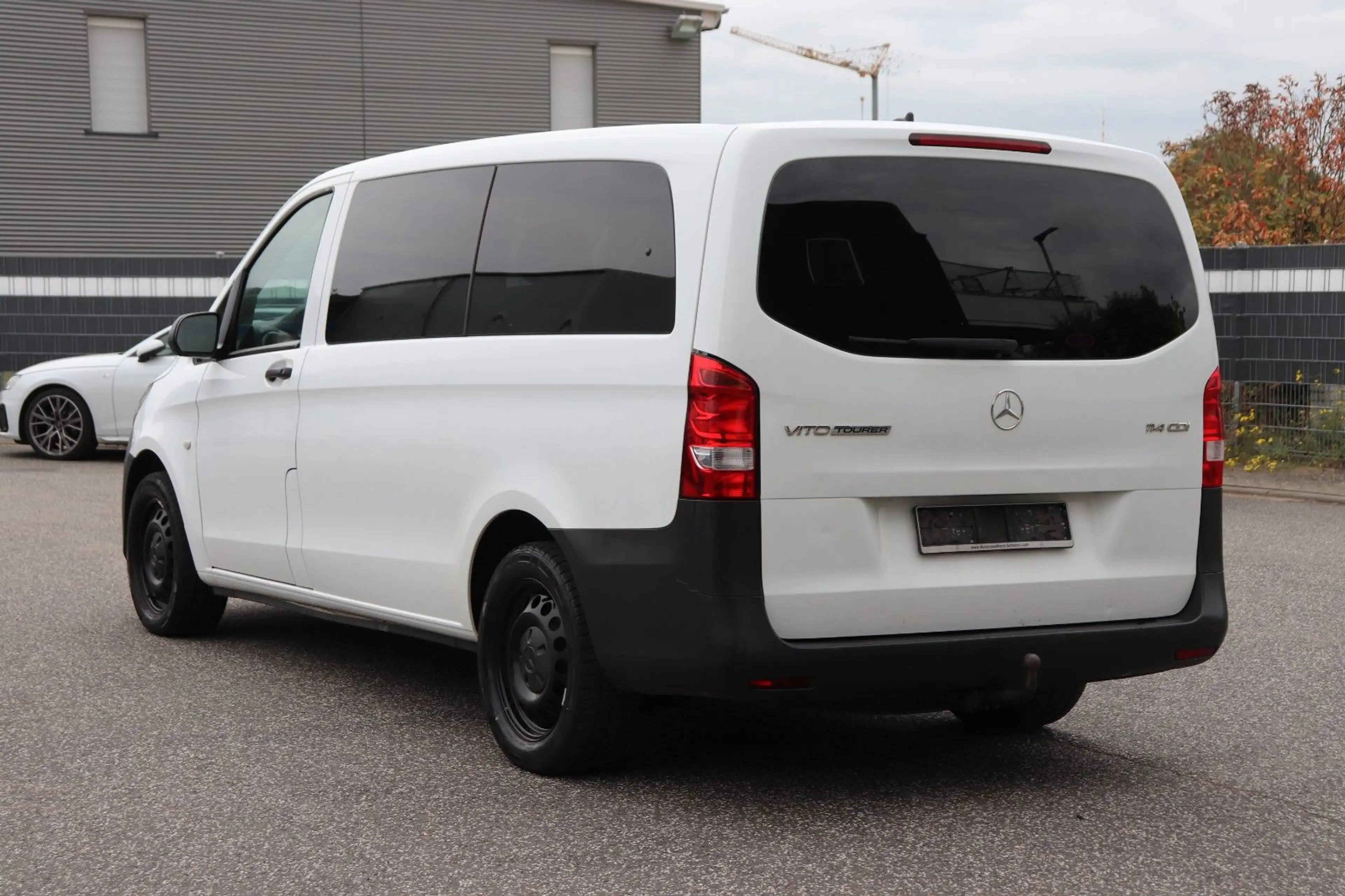Mercedes-Benz Vito Tourer 114 CDI RWD lang Pro — photo 3