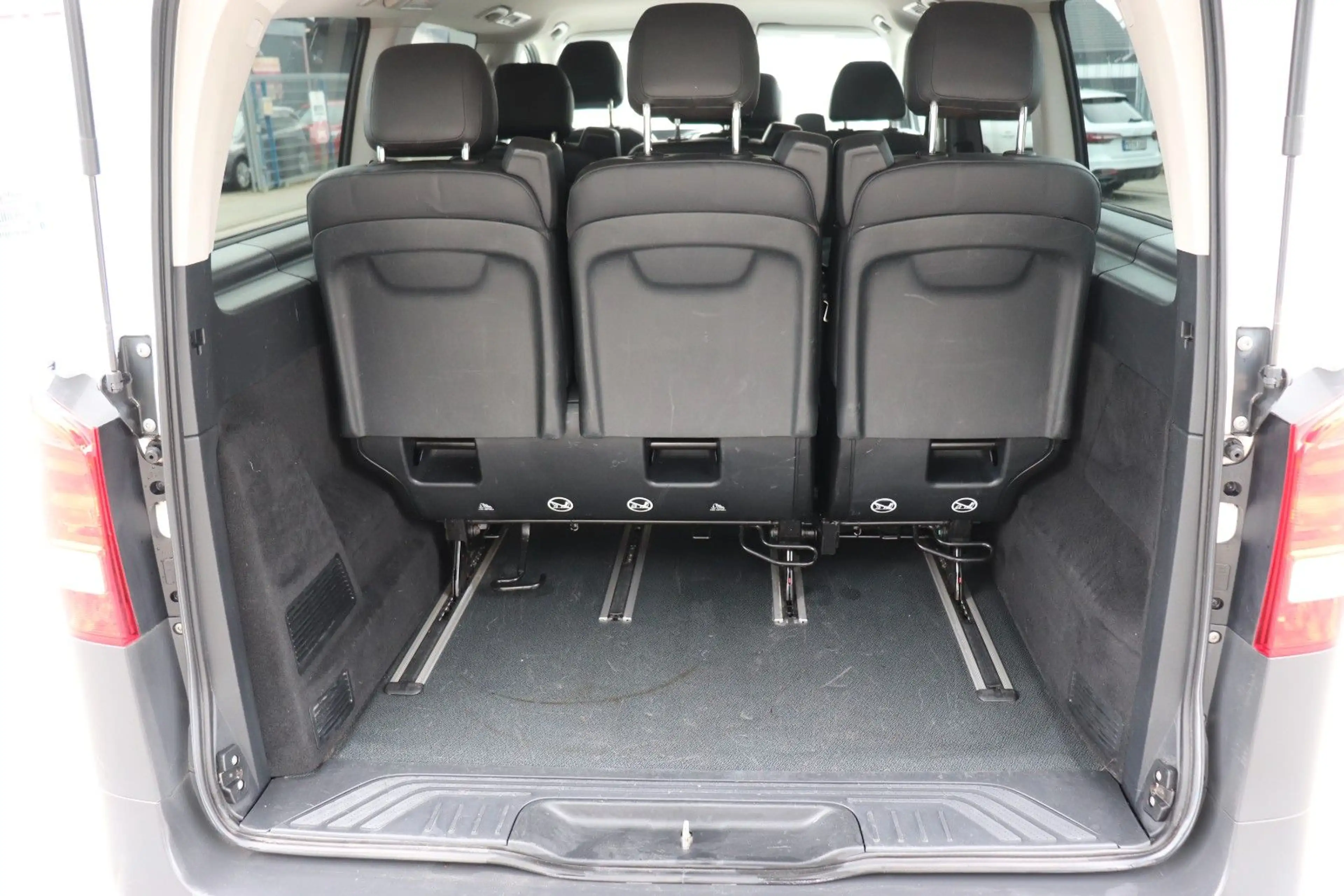 Mercedes-Benz Vito Tourer 114 CDI RWD lang Pro — photo 15