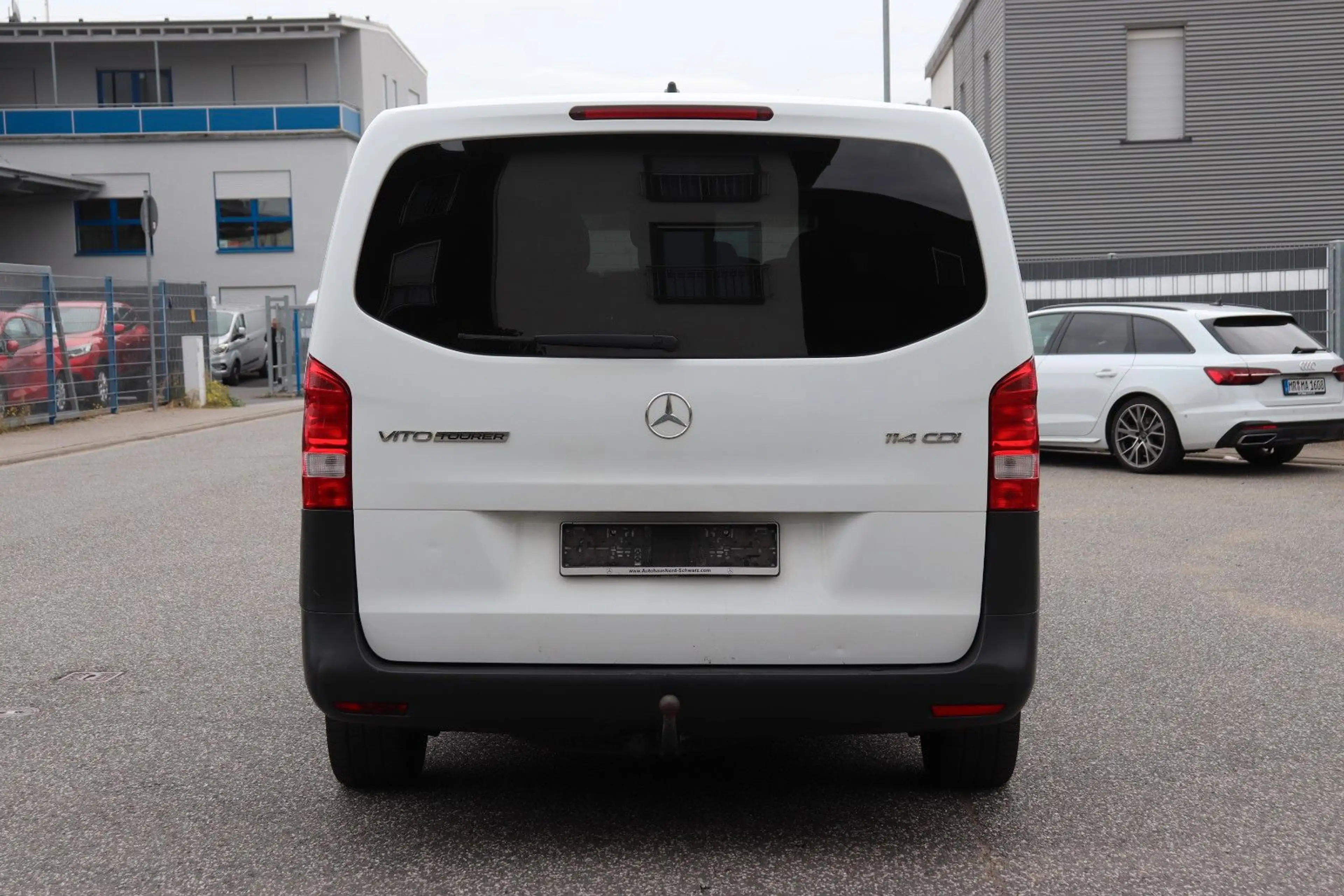 Mercedes-Benz Vito Tourer 114 CDI RWD lang Pro — photo 4