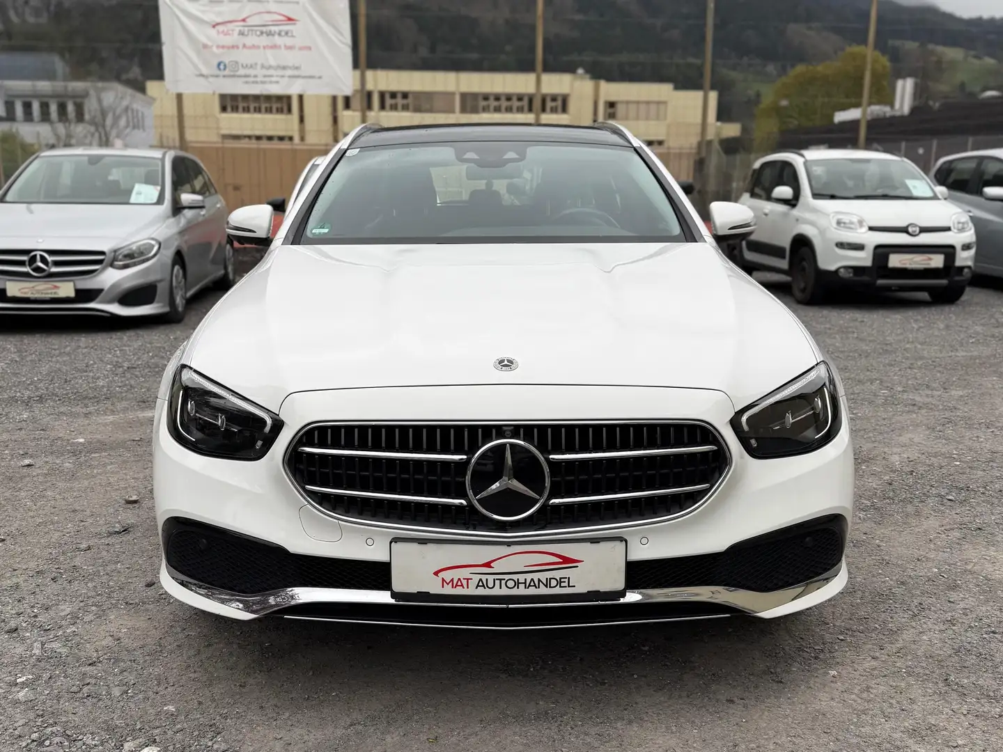 Mercedes-Benz E 300 de PHEV T 4Matic Aut. ACC, LED, Spurhalte, Pano Weiß - 2