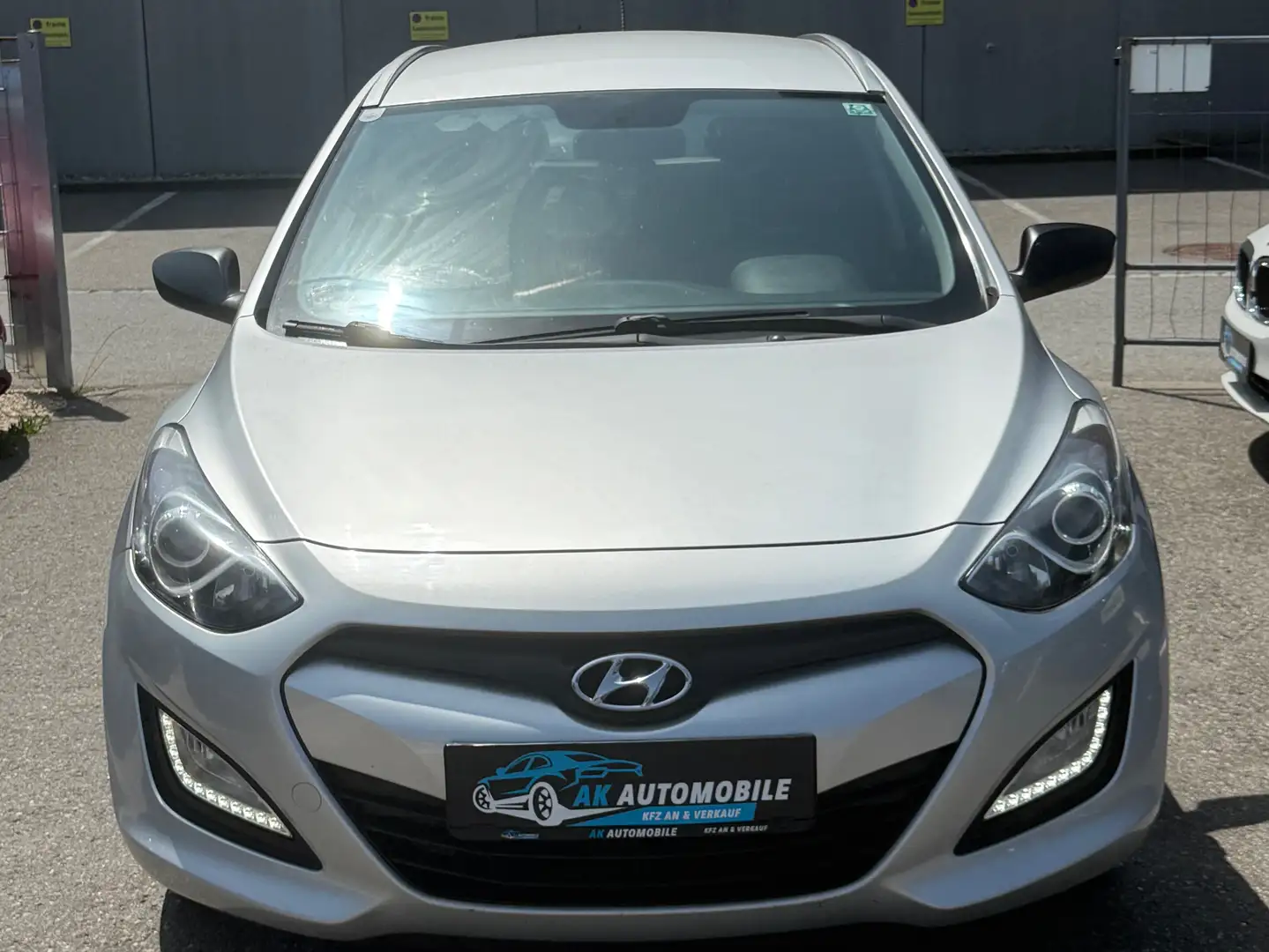 Hyundai i30 CW 1,4 CVVT Premium Gris - 1