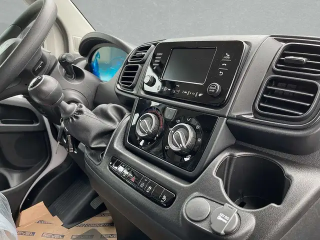 Citroen Jumper view 4