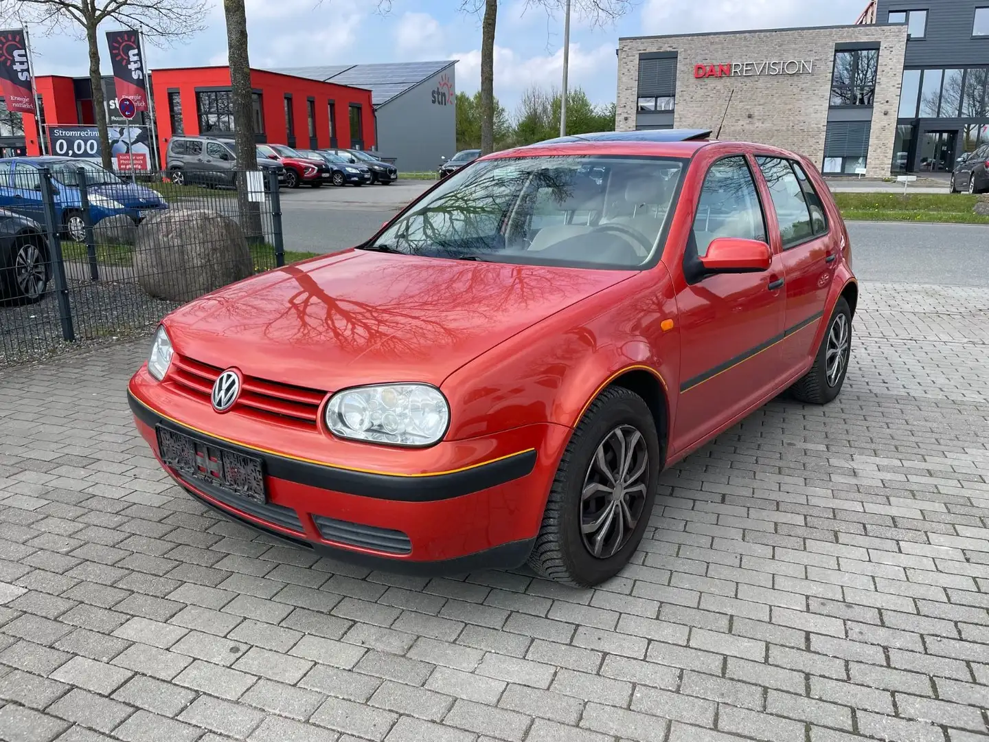 Volkswagen Golf 1.6 Automatik S-Dach ANGEBOT 1600€ Orange - 1