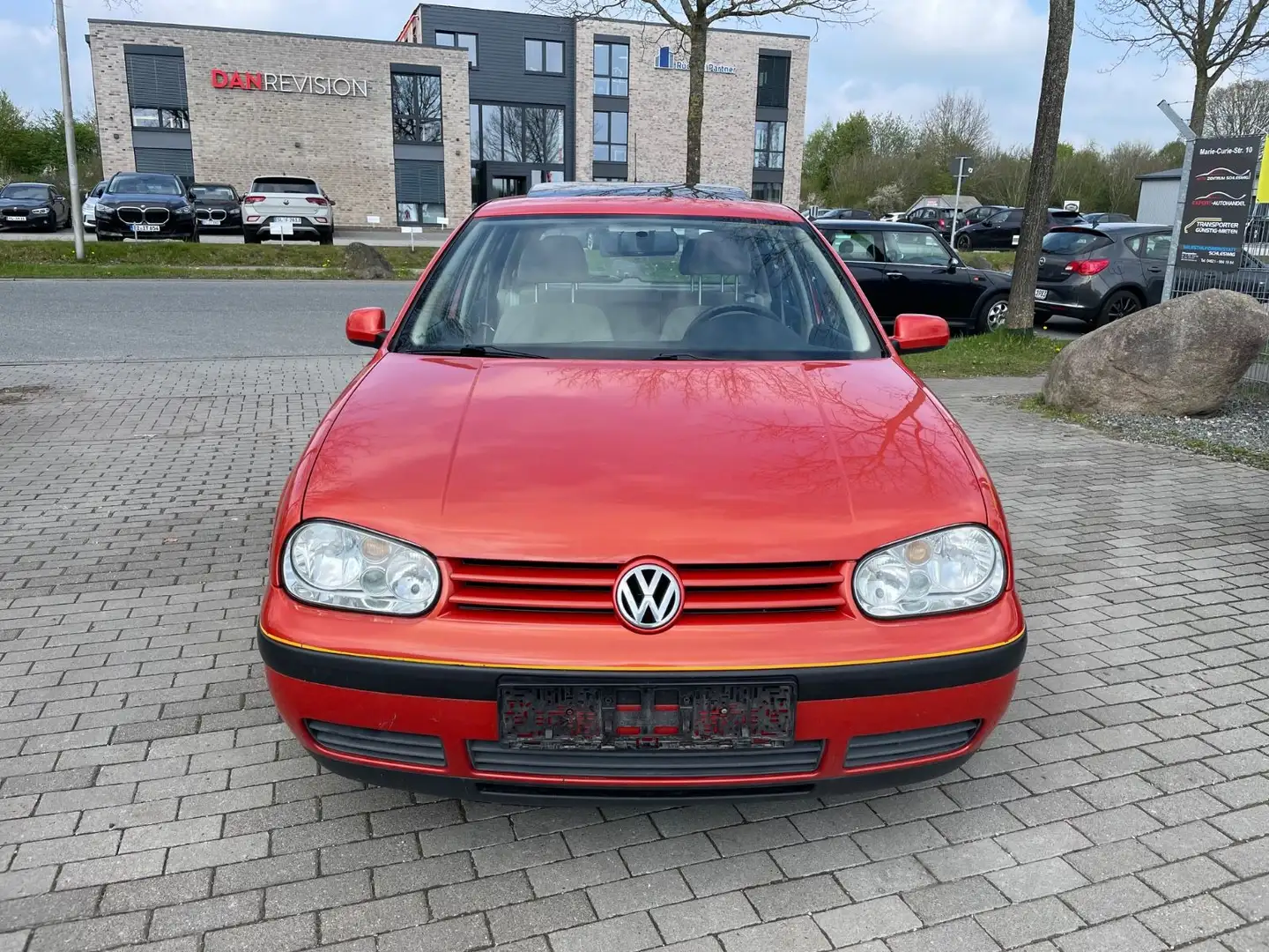 Volkswagen Golf 1.6 Automatik S-Dach ANGEBOT 1600€ Orange - 2