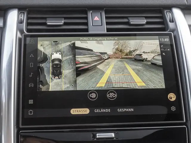 Land Rover Discovery view 13