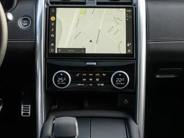 Land Rover Discovery view 14