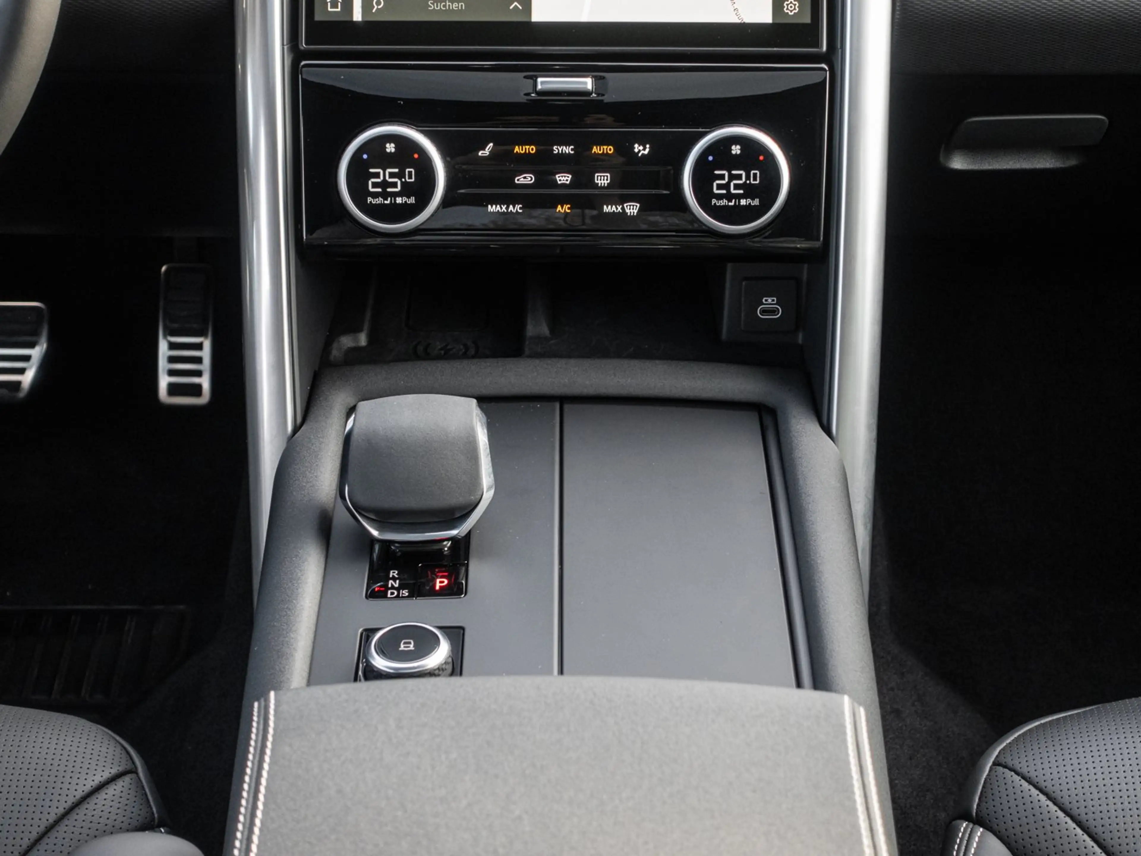 Land Rover Discovery D300 Dynamic HSE PANO LED STANDHZG — photo 15