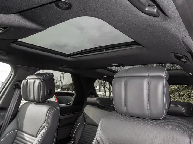Land Rover Discovery view 8