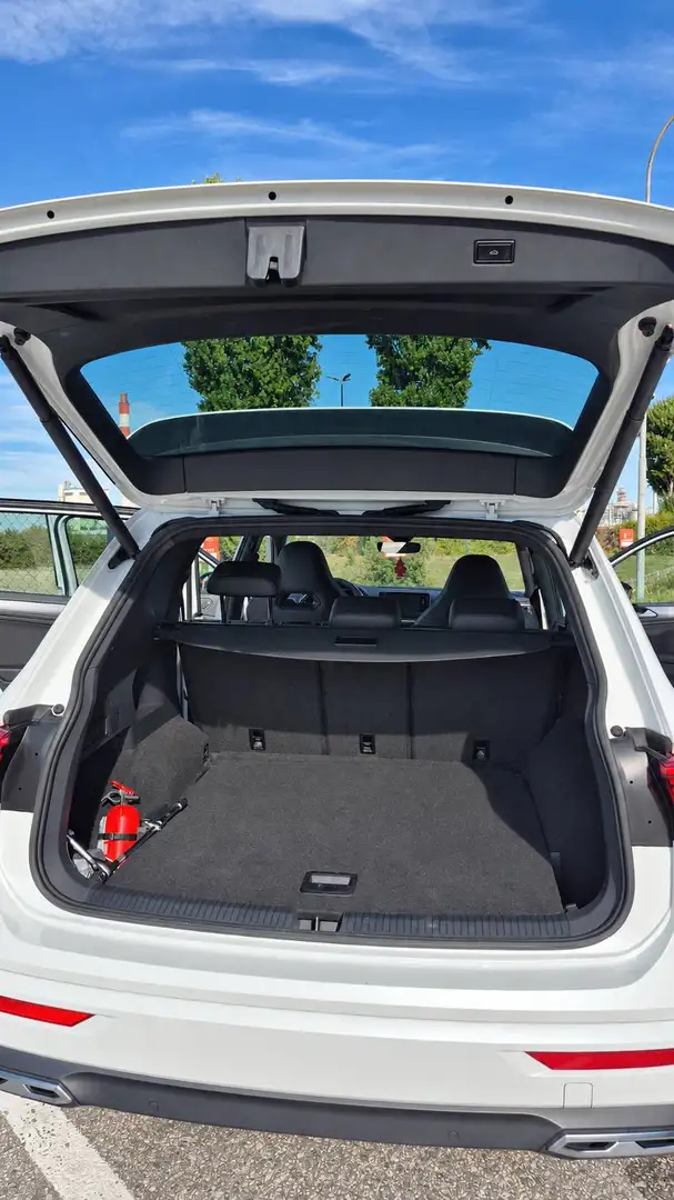 SEAT Tarraco Tarraco 1,5 TSI ACT FR DSG FR Weiß - 2