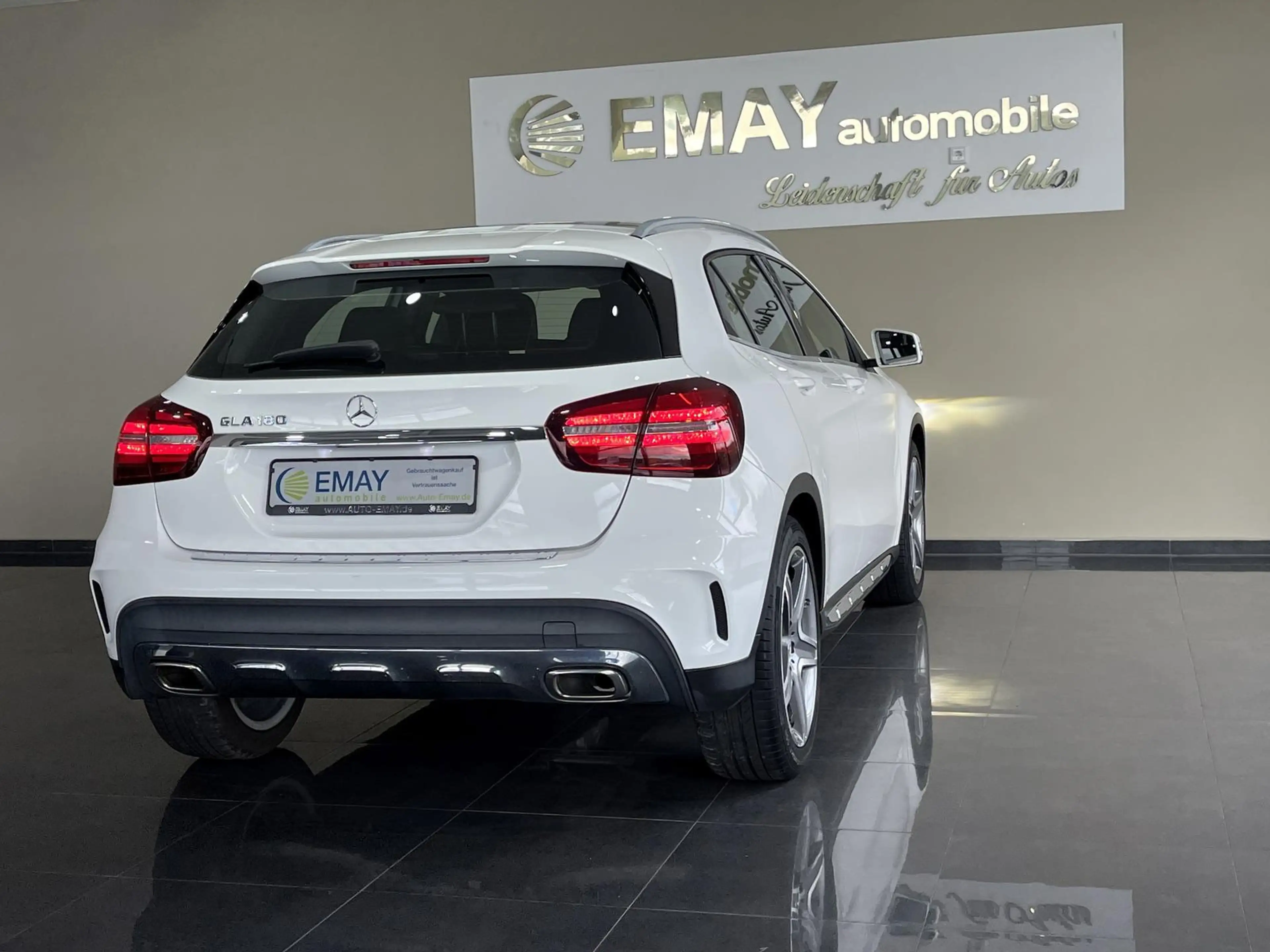 Mercedes-Benz GLA 180 Amg Line/P.dach/Alcantara/Navi/R.Kamera/ — photo 8