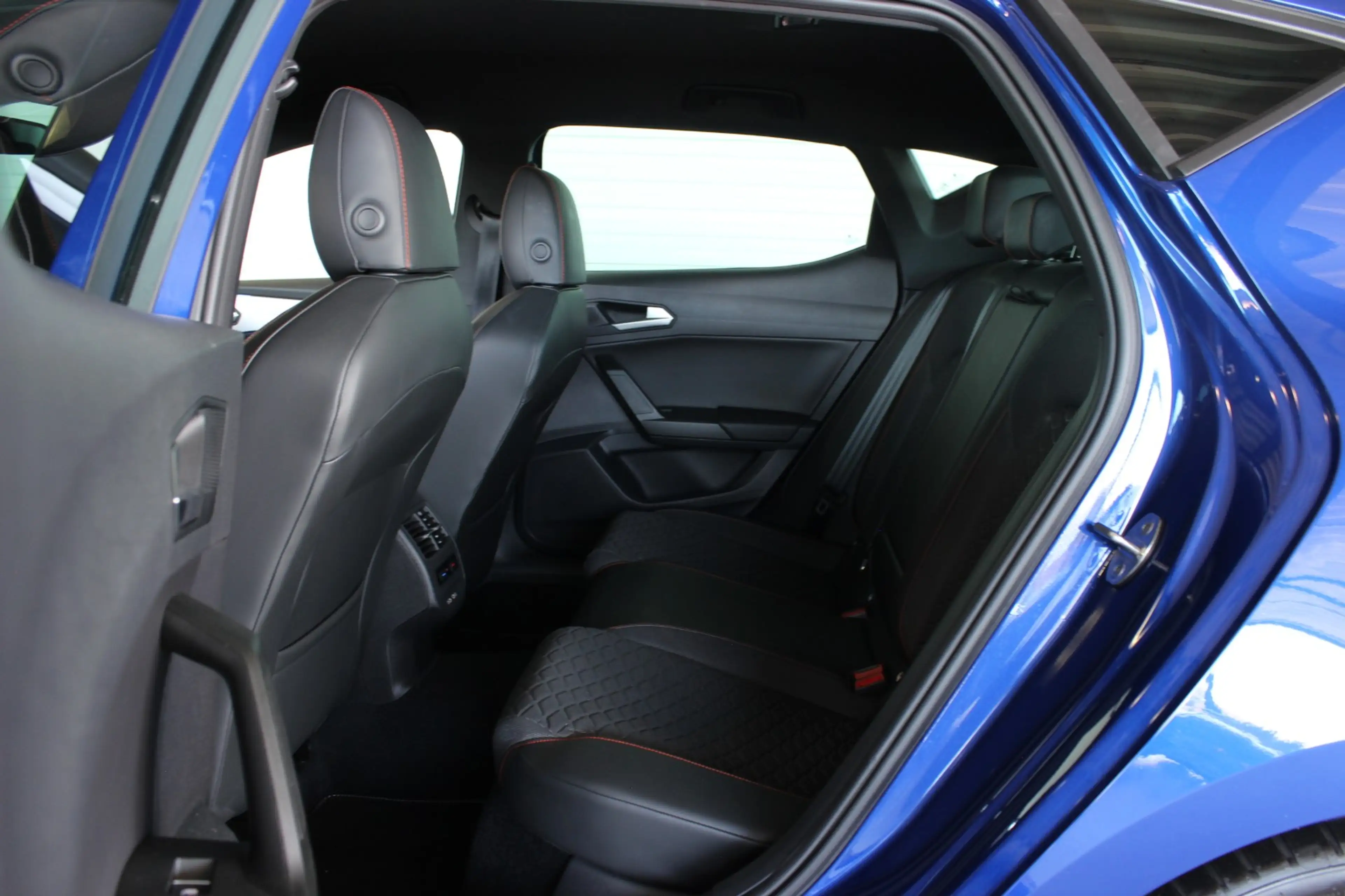 SEAT Leon 1.4 TSI eHybrid PHEV FR SOH 92% | Trekhaak | Camer — photo 7