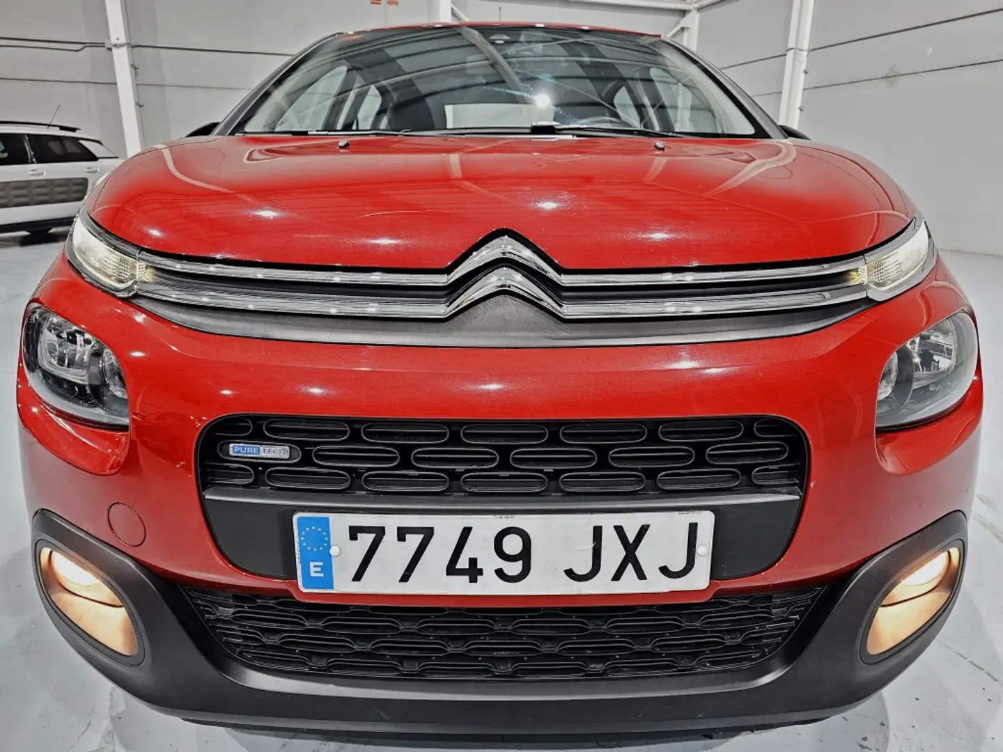 Citroen C3 1.2 PureTech S&S Feel 83 Rouge - 2