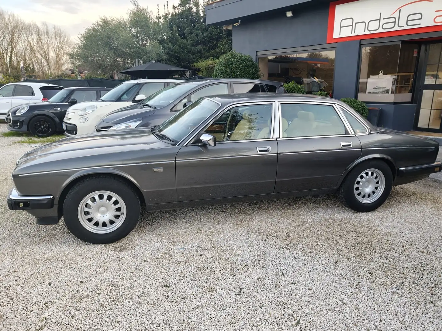 Jaguar XJ Daimler 3.6 IMPIANTO GPL km124000 Grigio - 2