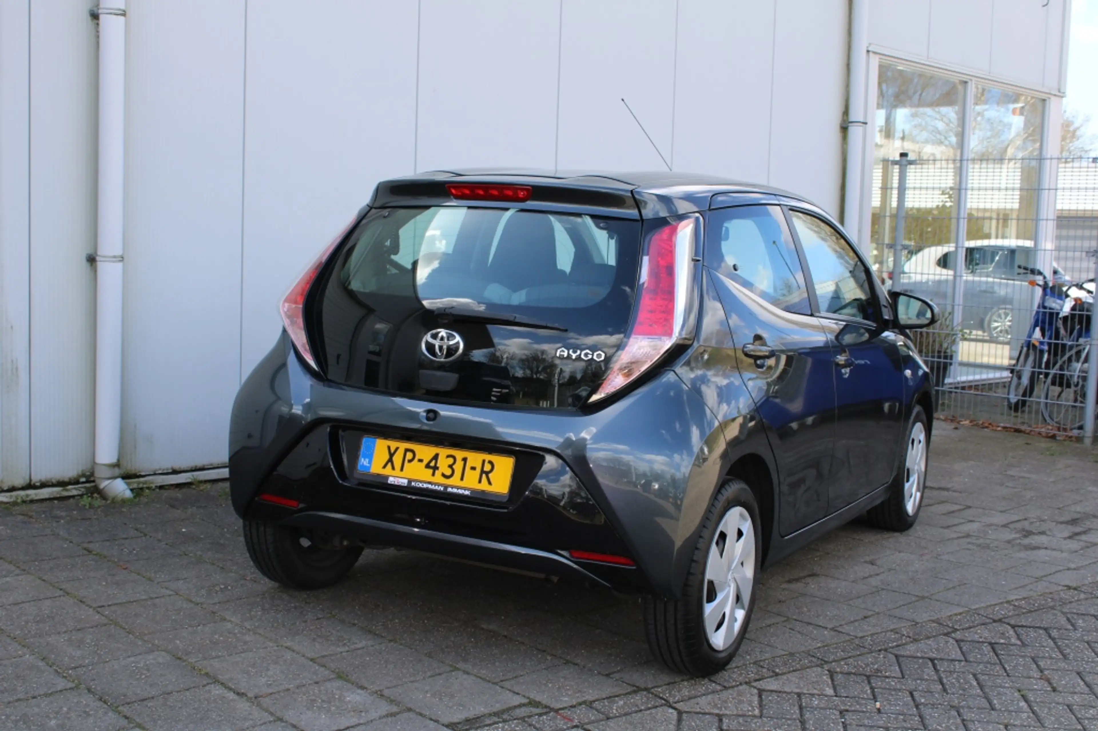 Toyota Aygo 1.0 VVT-i x-play Automaat — photo 3