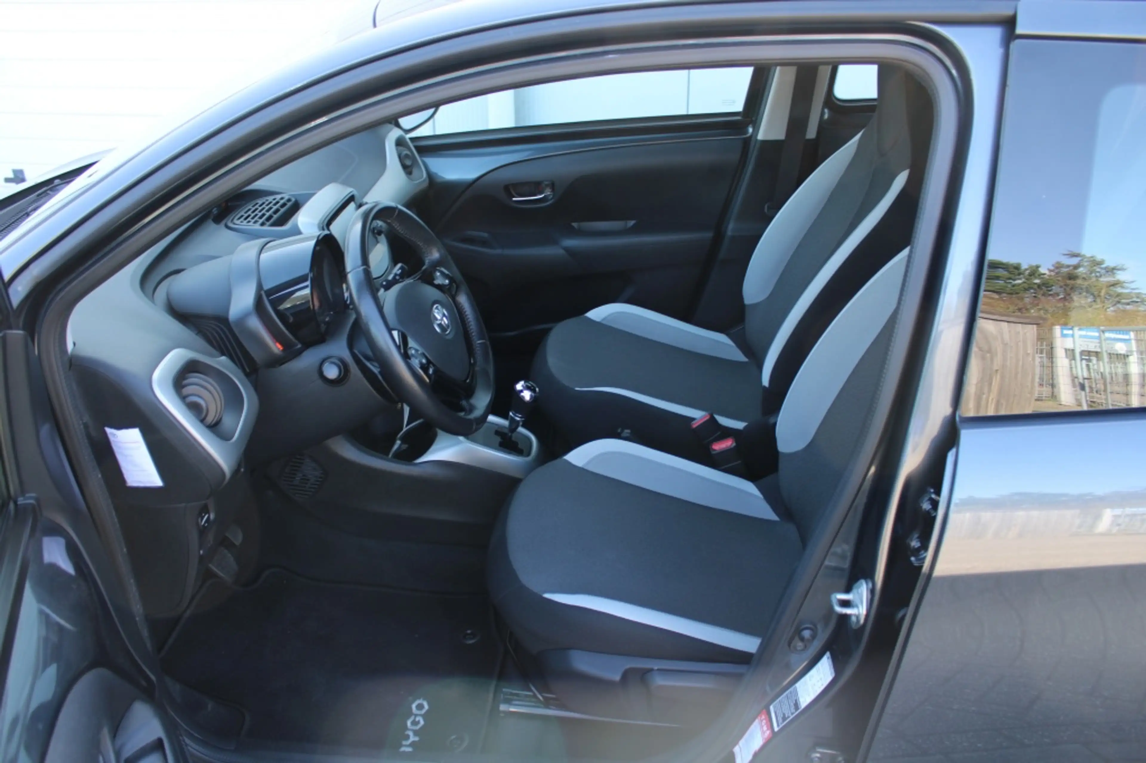 Toyota Aygo 1.0 VVT-i x-play Automaat — photo 9