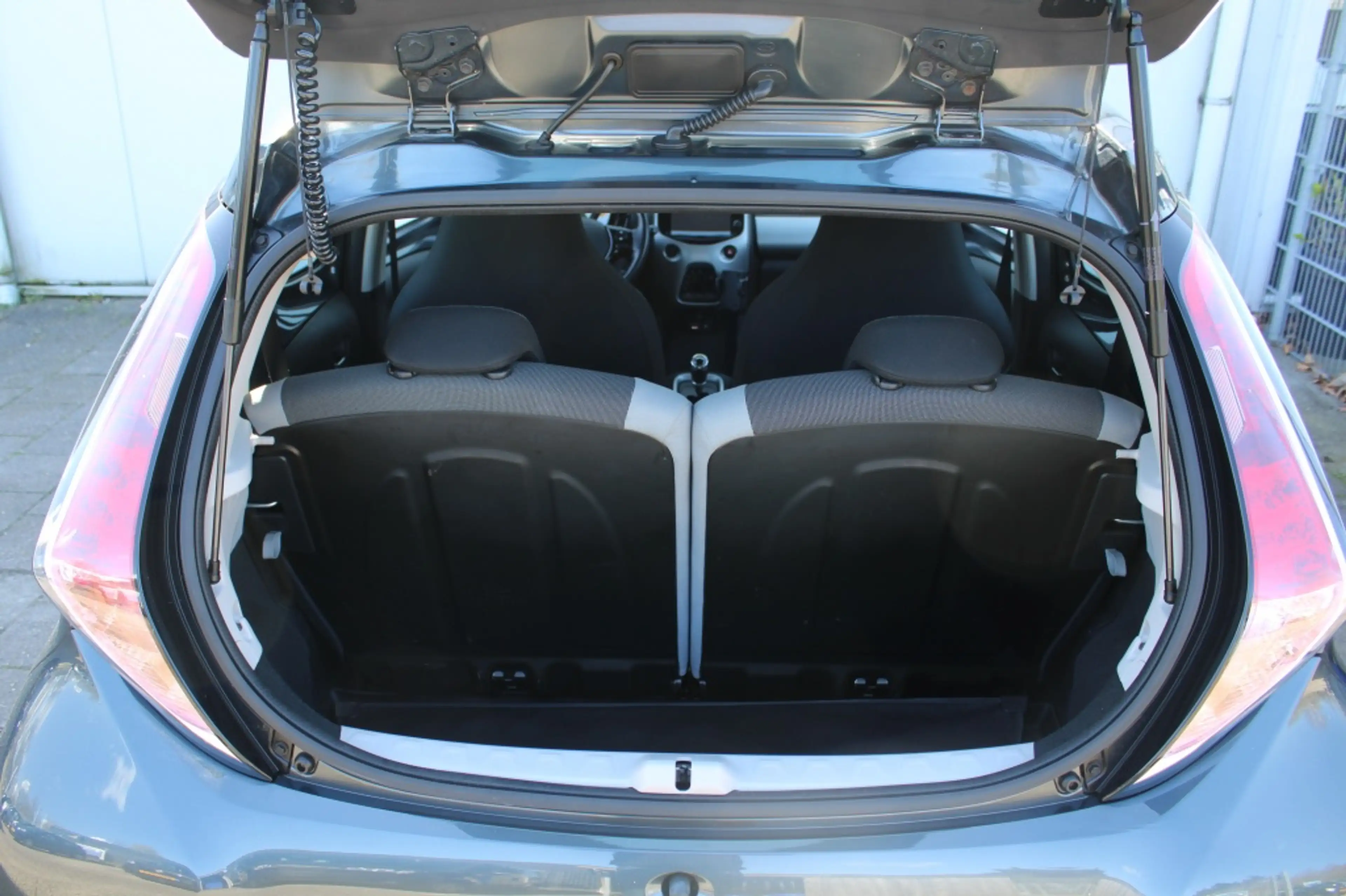 Toyota Aygo 1.0 VVT-i x-play Automaat — photo 21