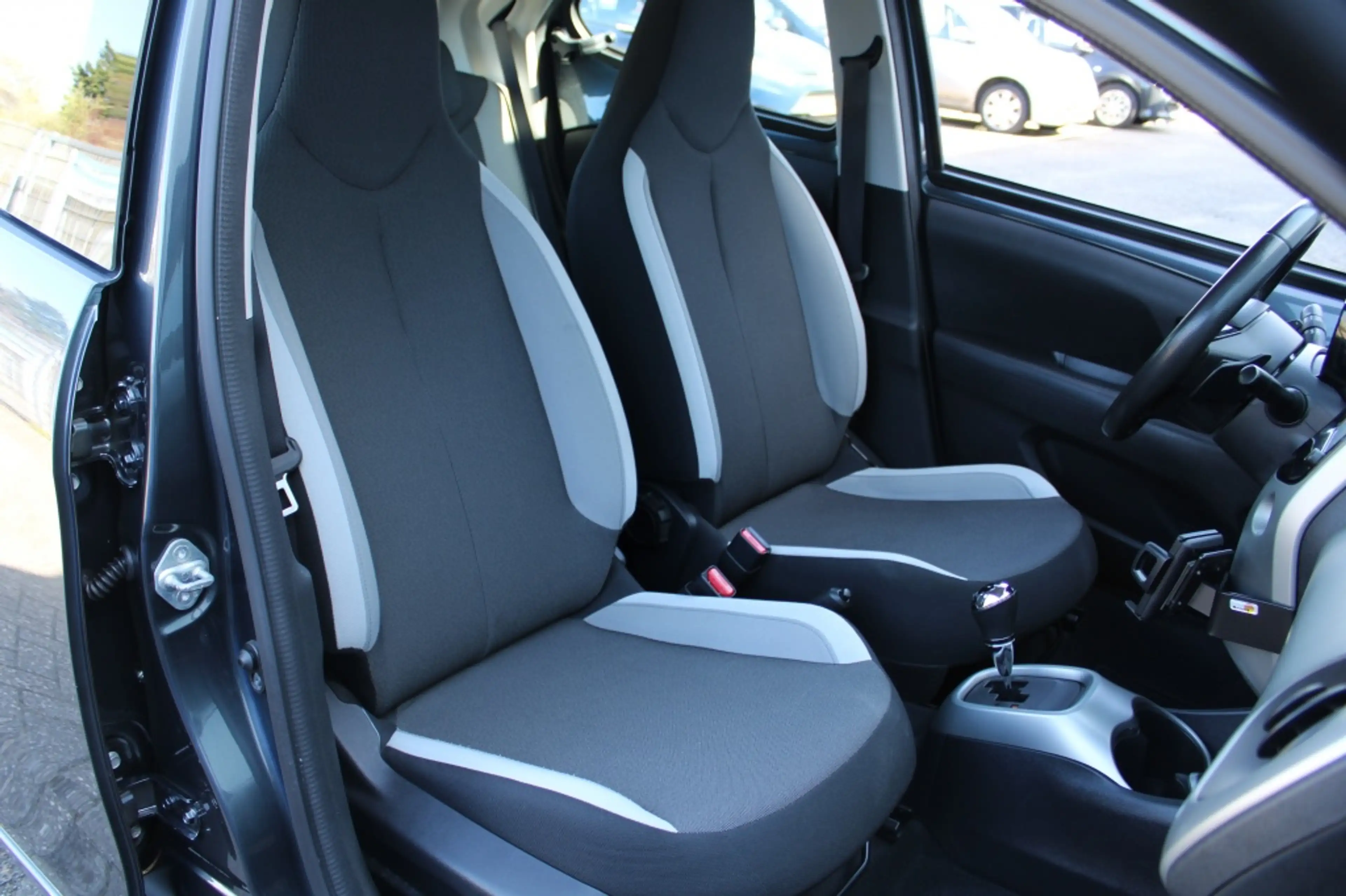 Toyota Aygo 1.0 VVT-i x-play Automaat — photo 23