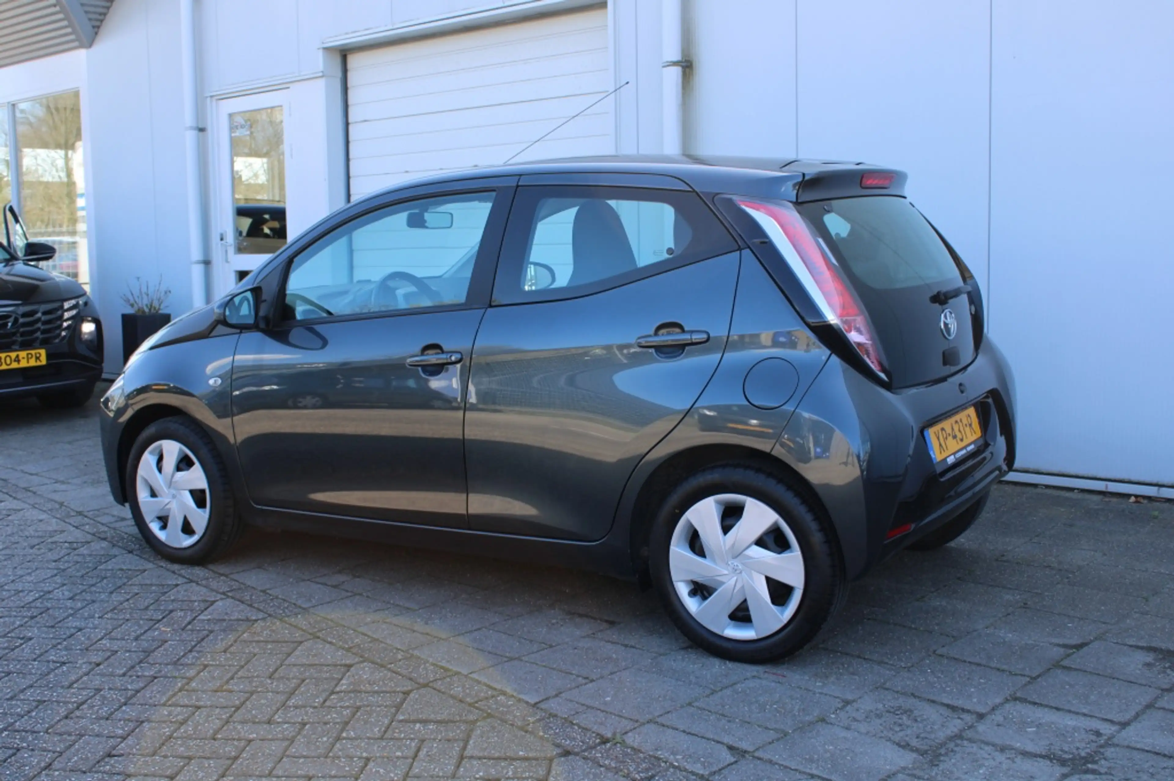 Toyota Aygo 1.0 VVT-i x-play Automaat — photo 2