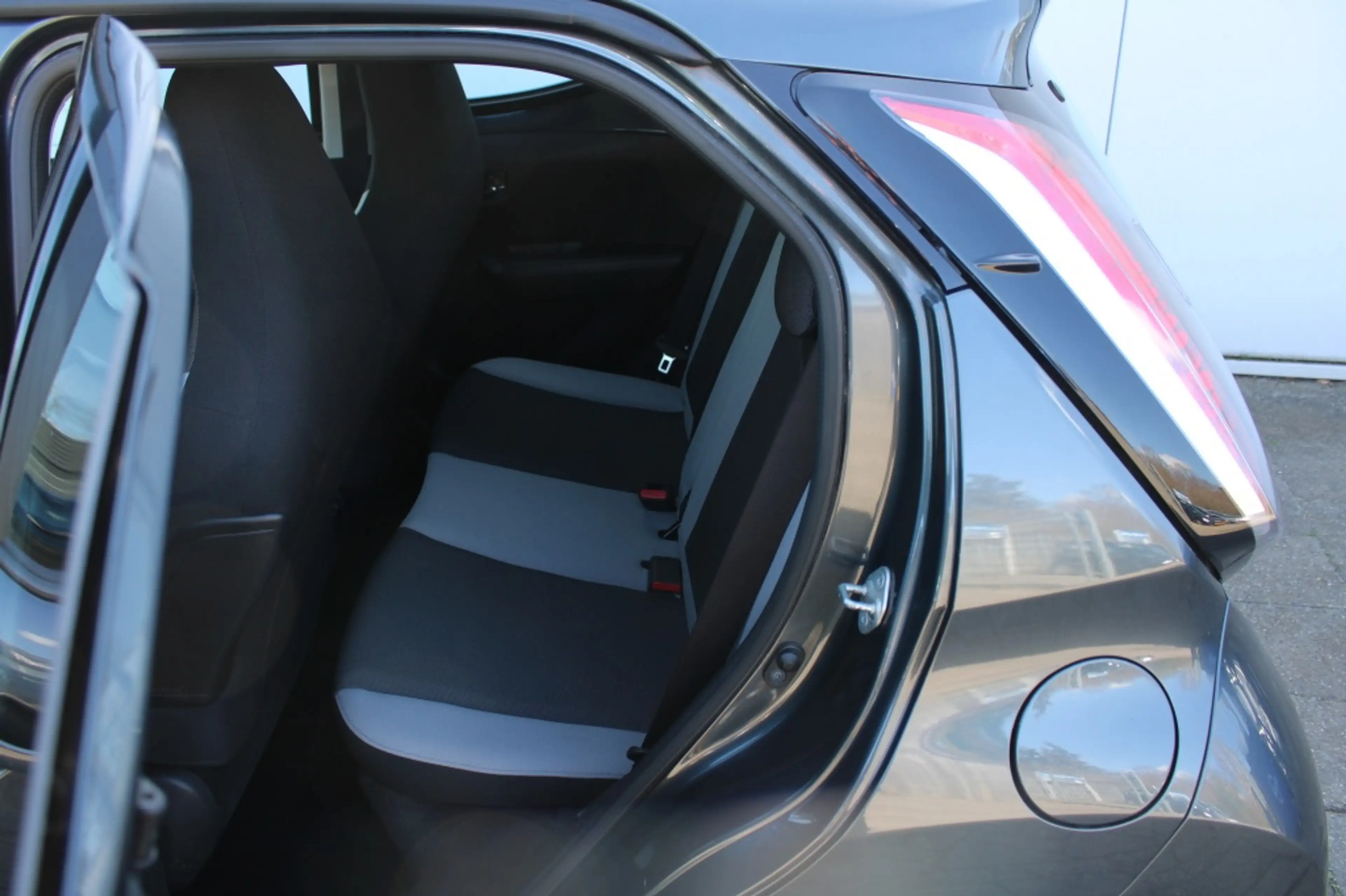 Toyota Aygo 1.0 VVT-i x-play Automaat — photo 10