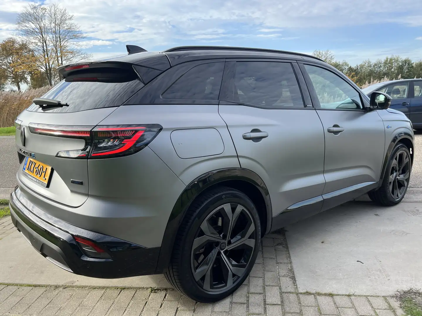 Renault Austral 1.2 E-Tech full hybrid 200 PK / 4-Control / Mat Gr Gris - 2