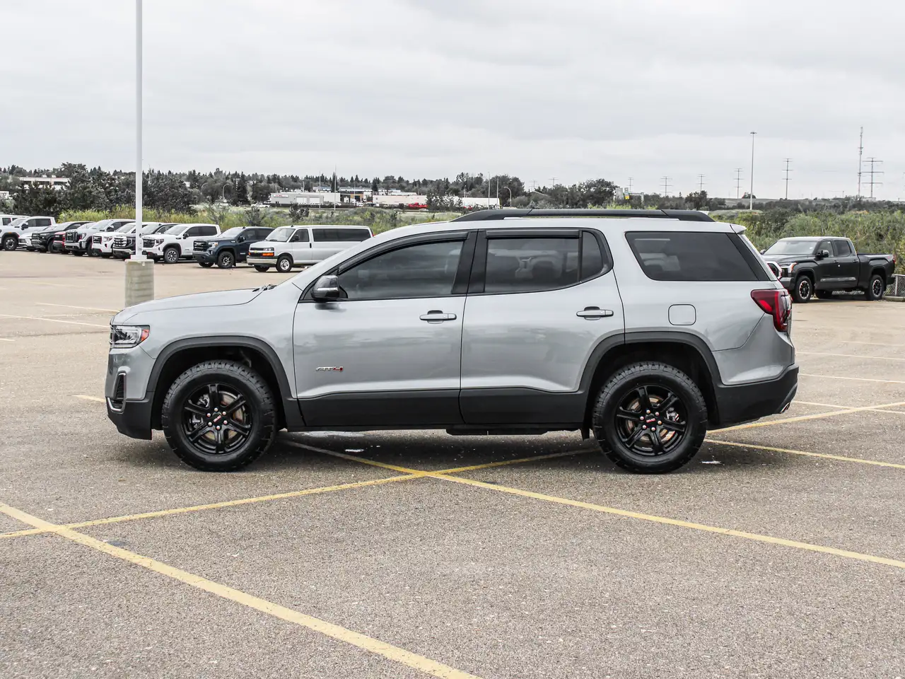 GMC Acadia снимка GMC Acadia